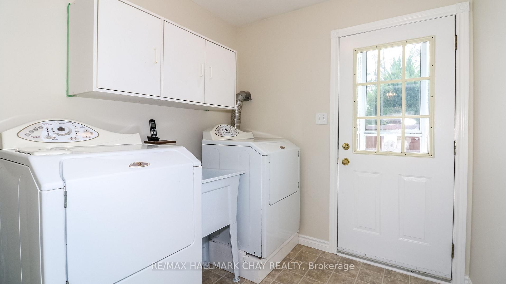 Photo 35 of 19 Crystalwood Lane, Springwater, Midhurst — HOMEH