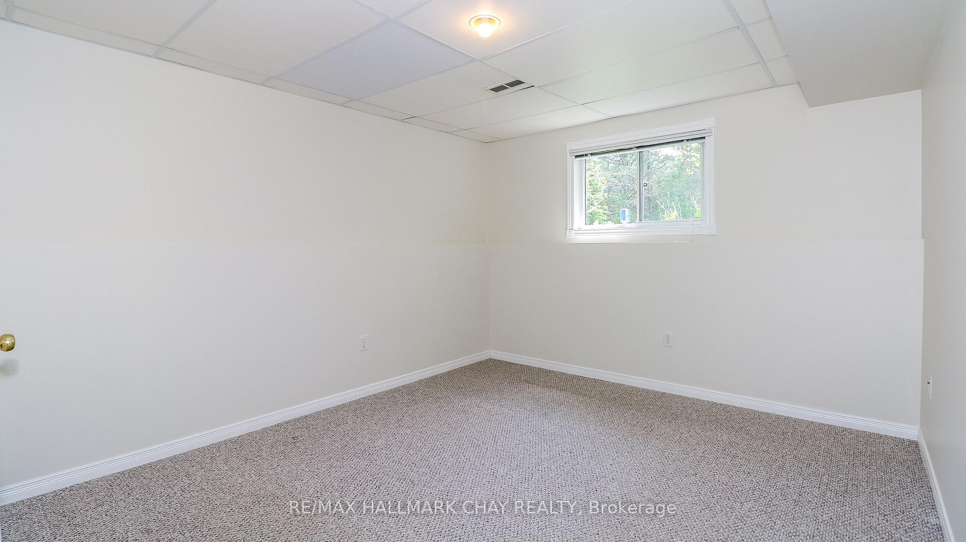 Photo 43 of 19 Crystalwood Lane, Springwater, Midhurst — HOMEH