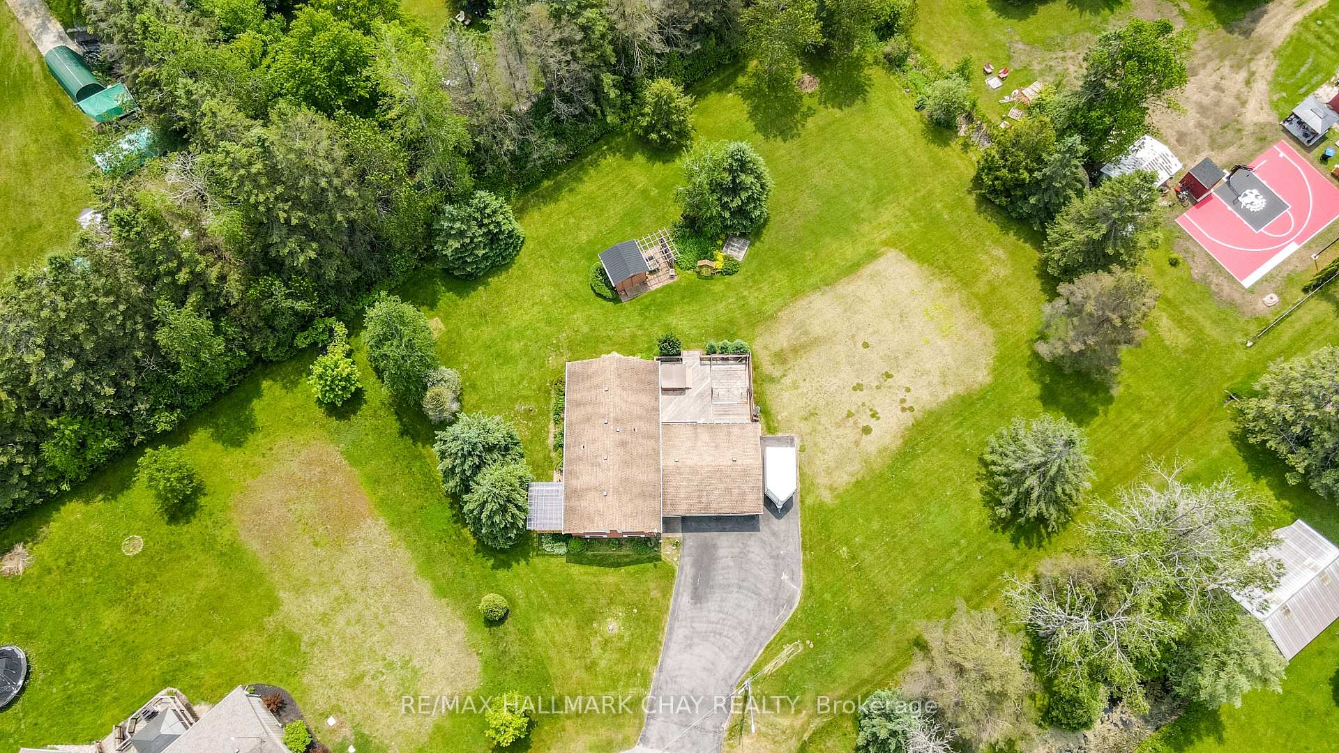 Photo 47 of 19 Crystalwood Lane, Springwater, Midhurst — HOMEH