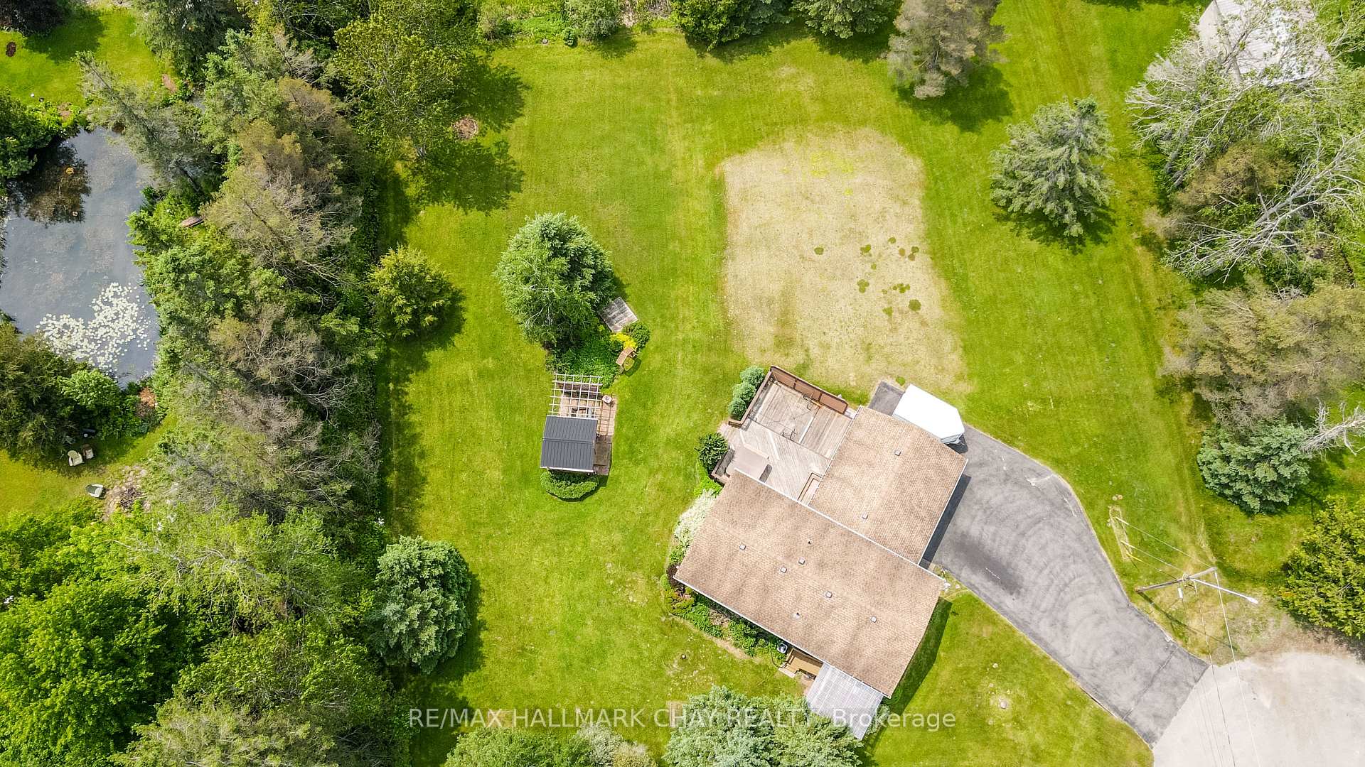Photo 48 of 19 Crystalwood Lane, Springwater, Midhurst — HOMEH