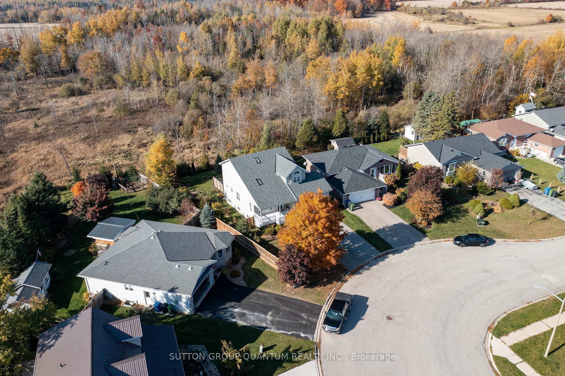Photo 2 of 16 Wilson Crescent, Southgate — HOMEH