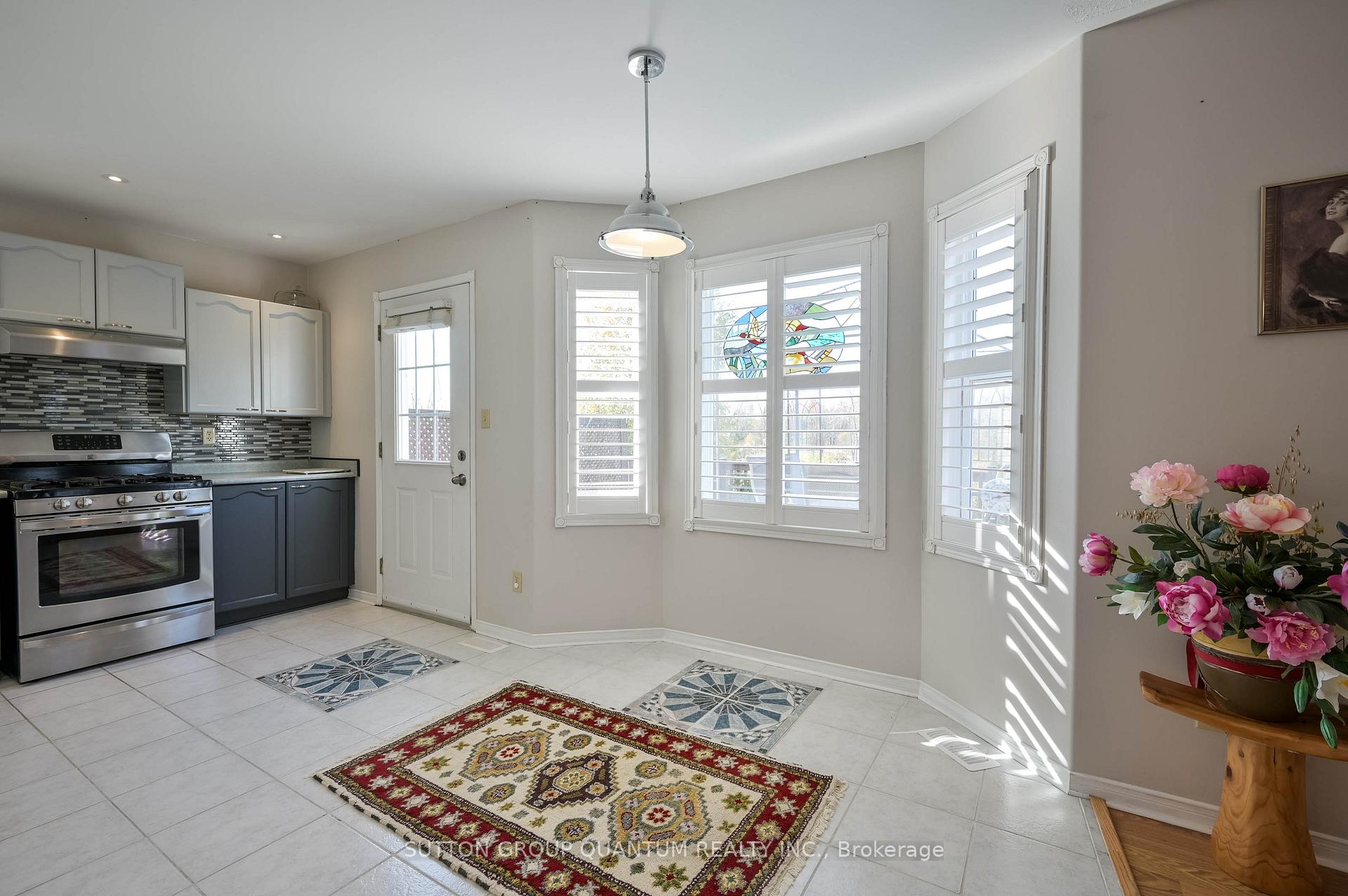 Photo 11 of 16 Wilson Crescent, Southgate — HOMEH