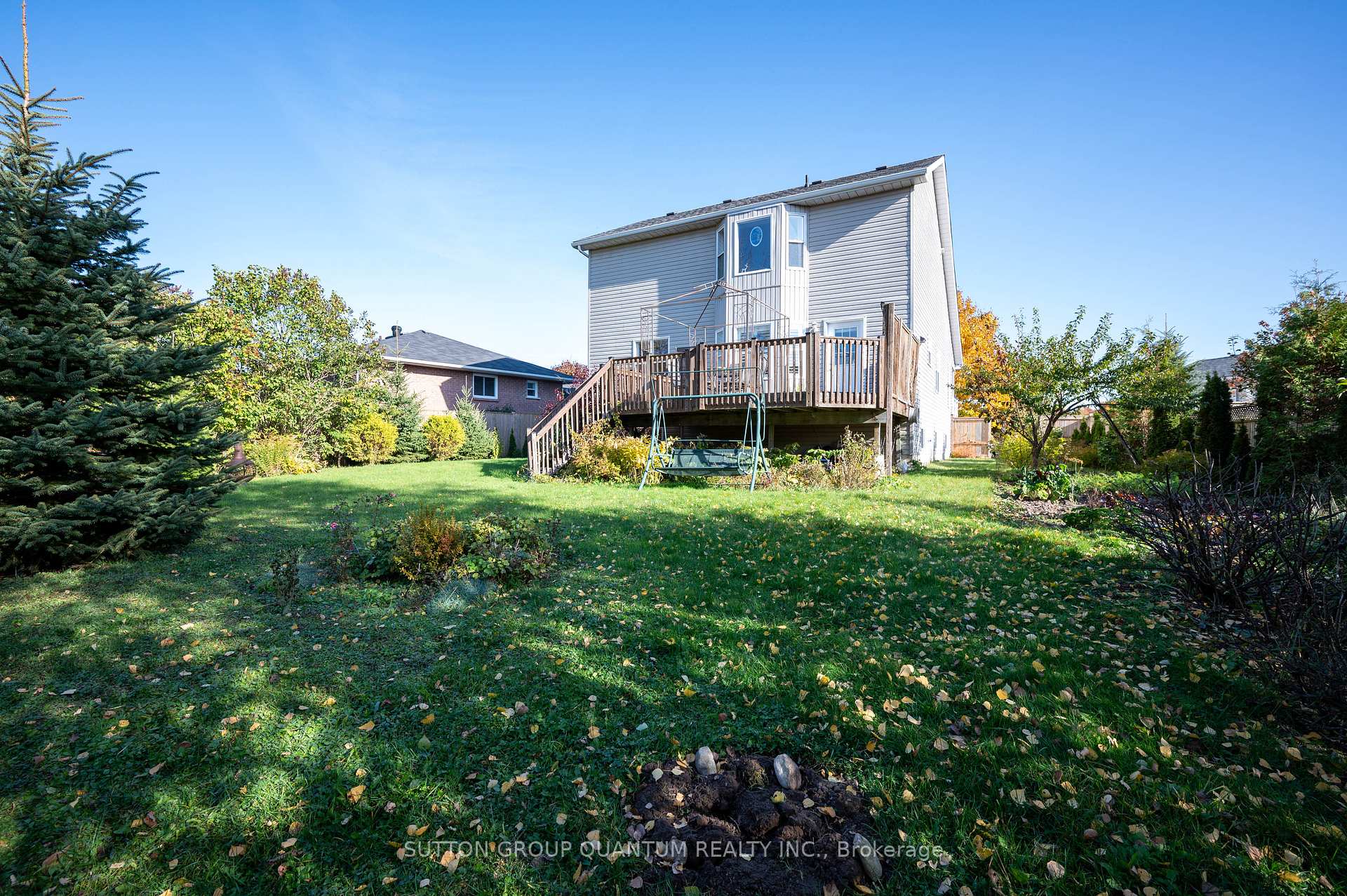 Photo 35 of 16 Wilson Crescent, Southgate — HOMEH