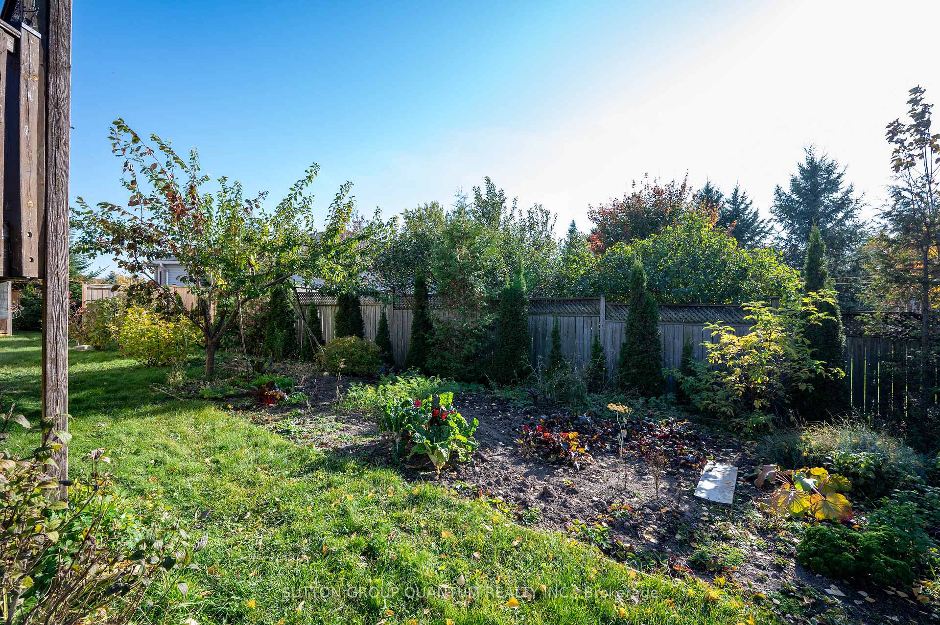 Photo 36 of 16 Wilson Crescent, Southgate — HOMEH