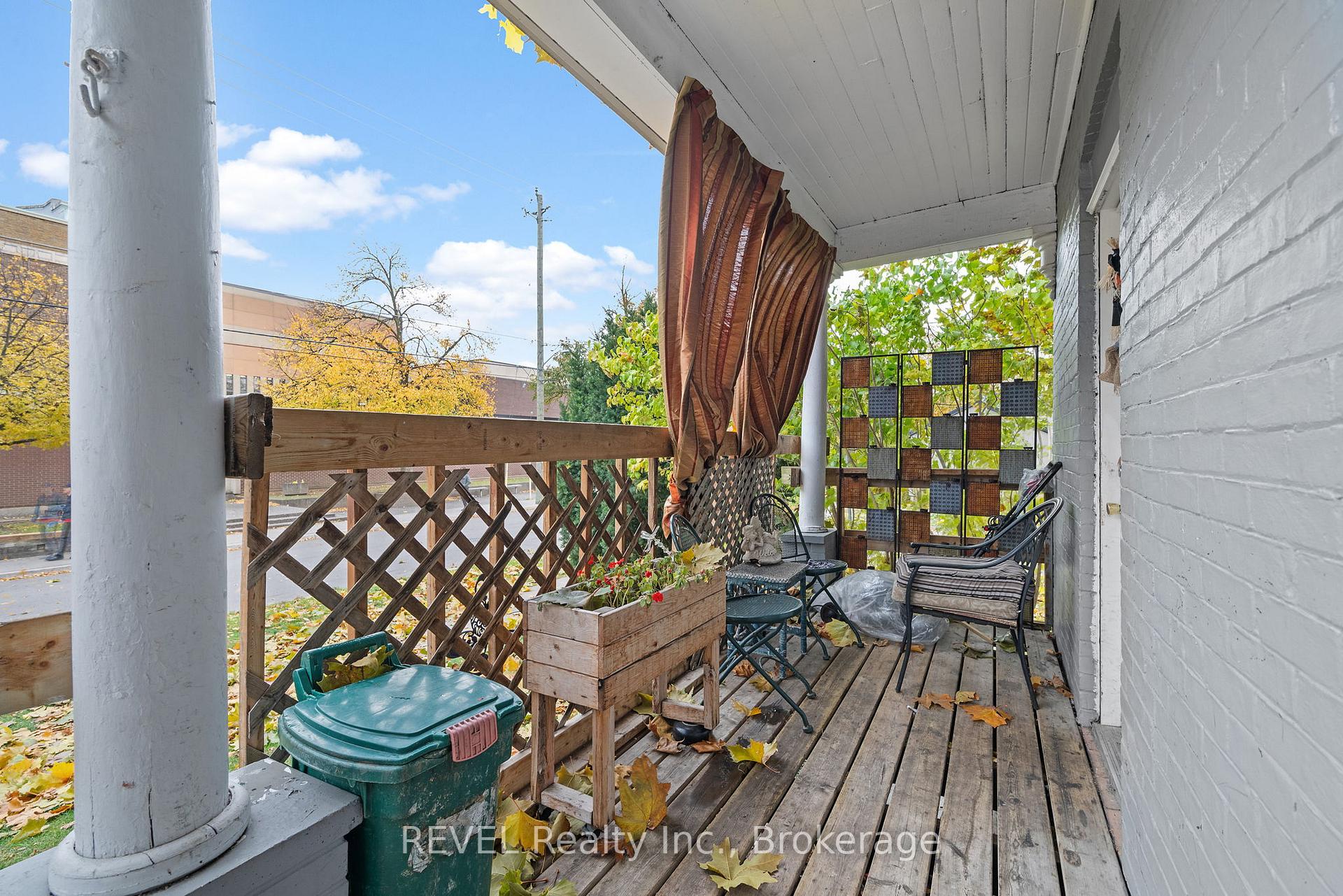 Photo 3 of 35 Catherine Street, St. Catharines, Downtown — HOMEH