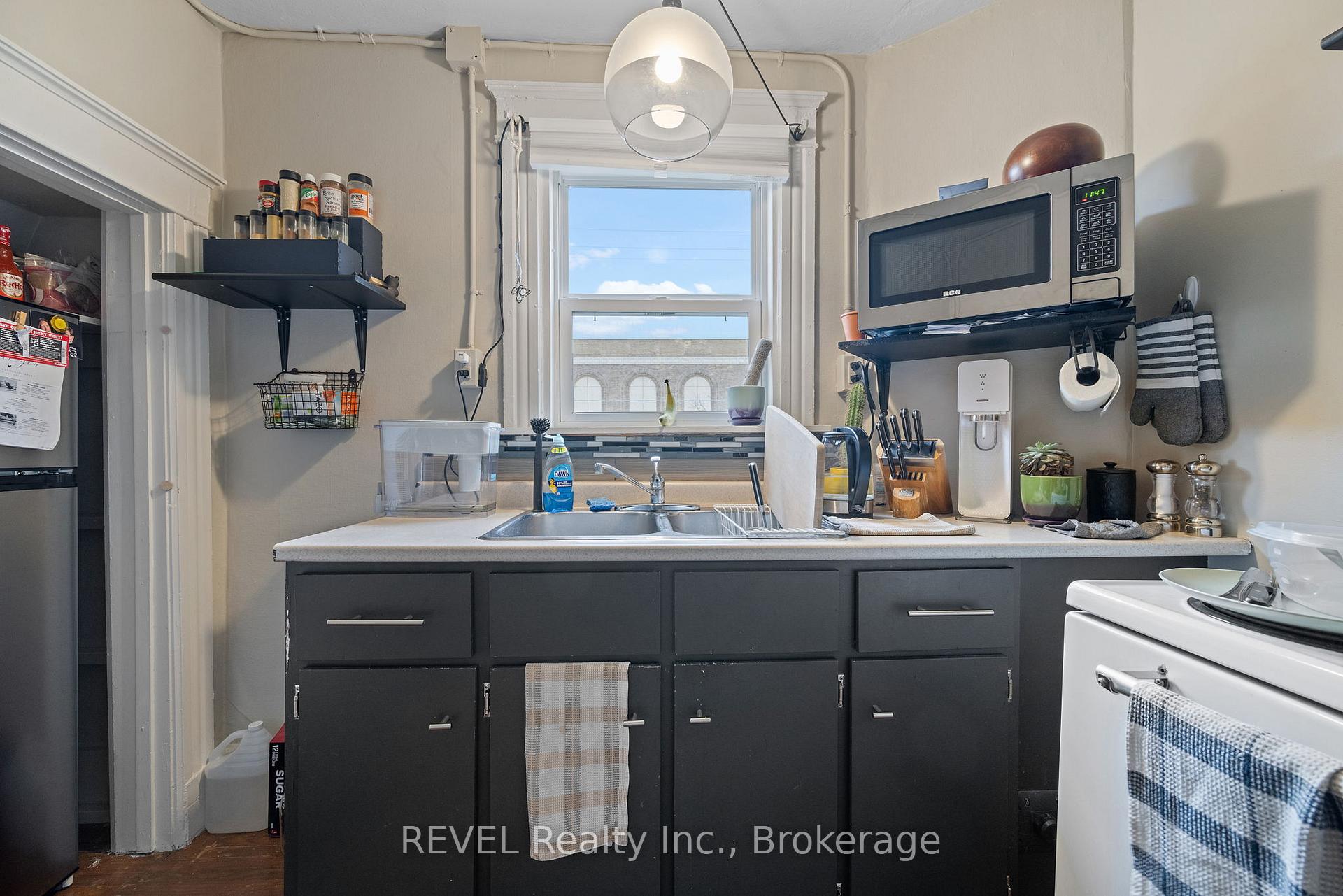 Photo 19 of 35 Catherine Street, St. Catharines, Downtown — HOMEH