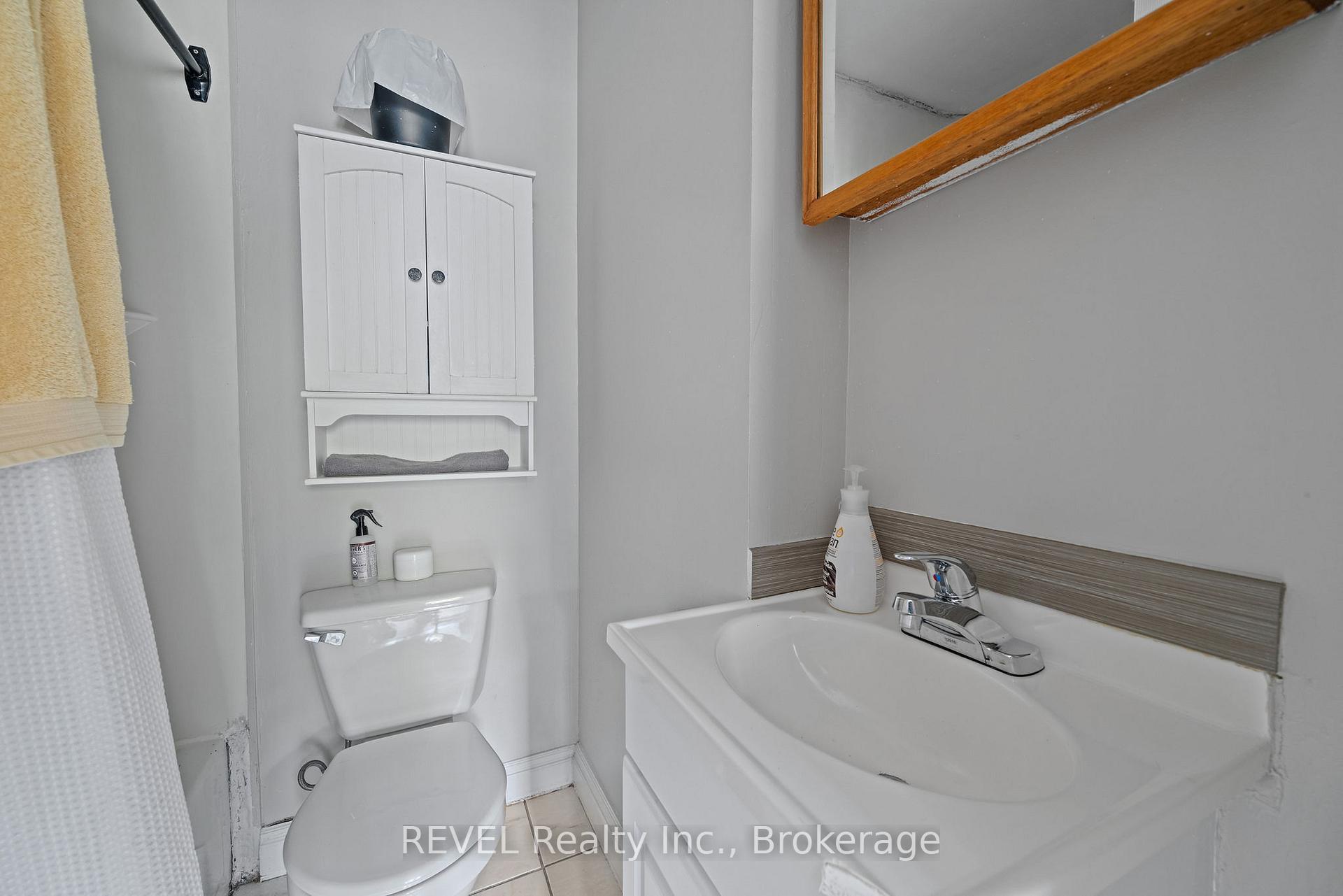 Photo 29 of 35 Catherine Street, St. Catharines, Downtown — HOMEH