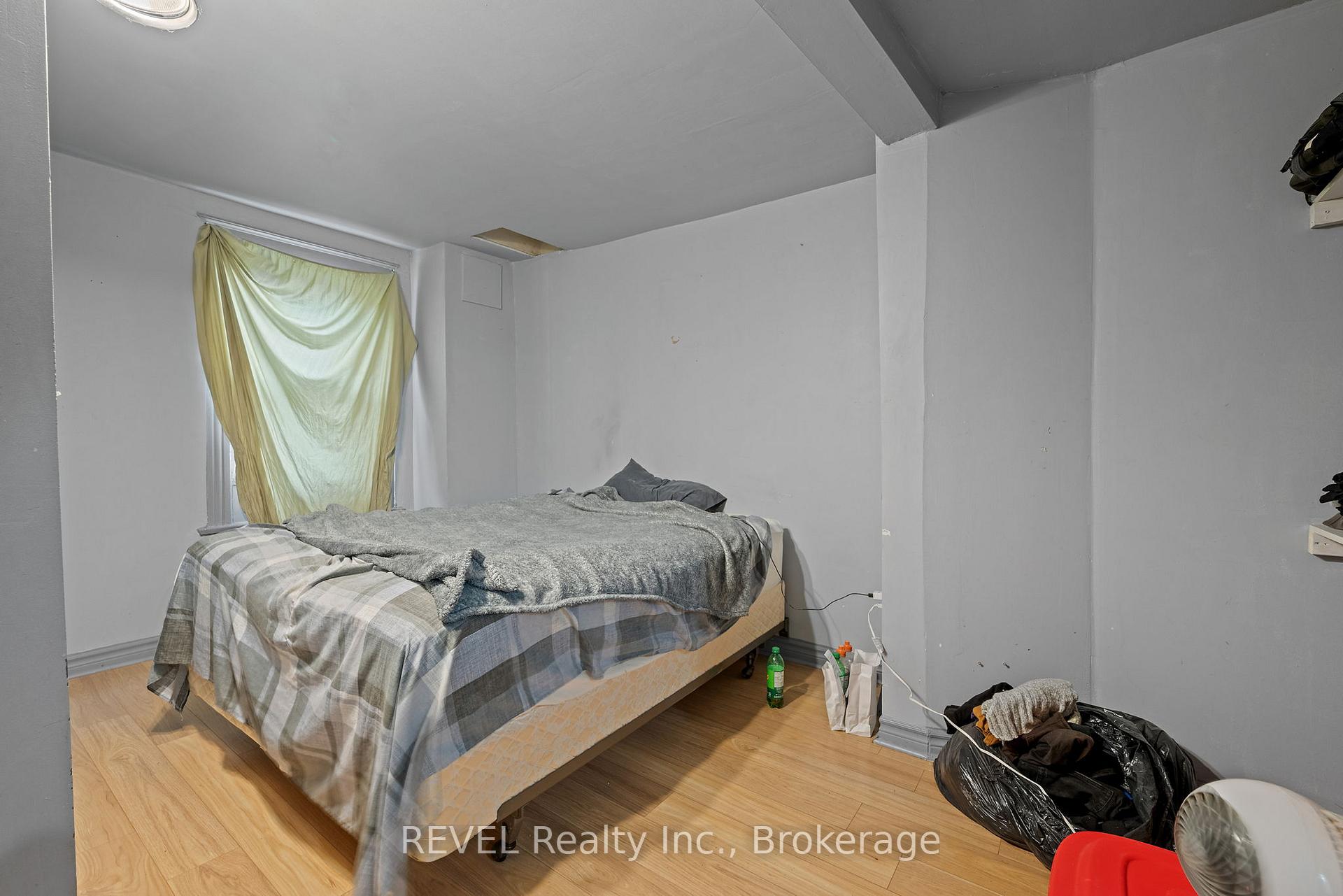 Photo 40 of 35 Catherine Street, St. Catharines, Downtown — HOMEH