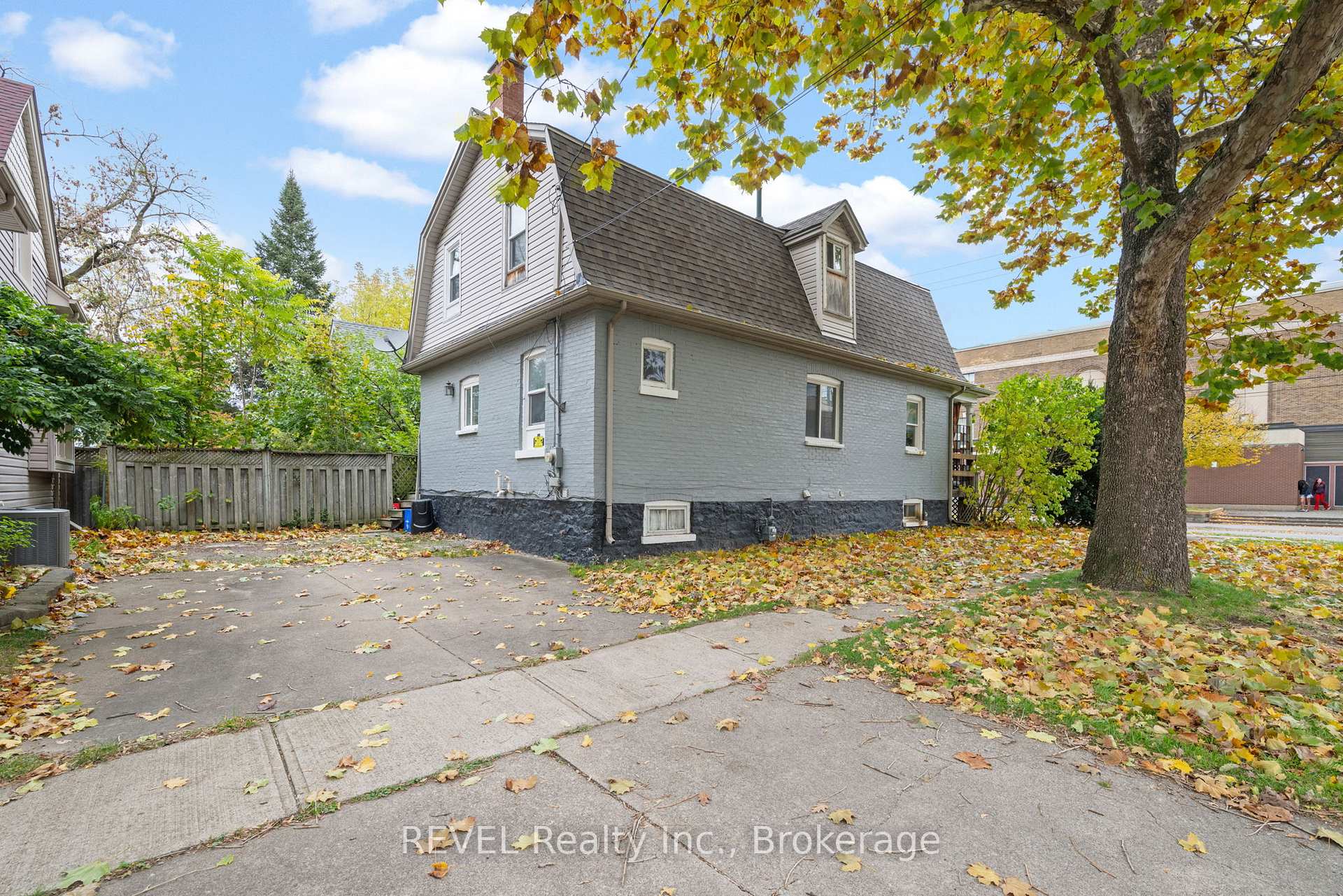 Photo 50 of 35 Catherine Street, St. Catharines, Downtown — HOMEH