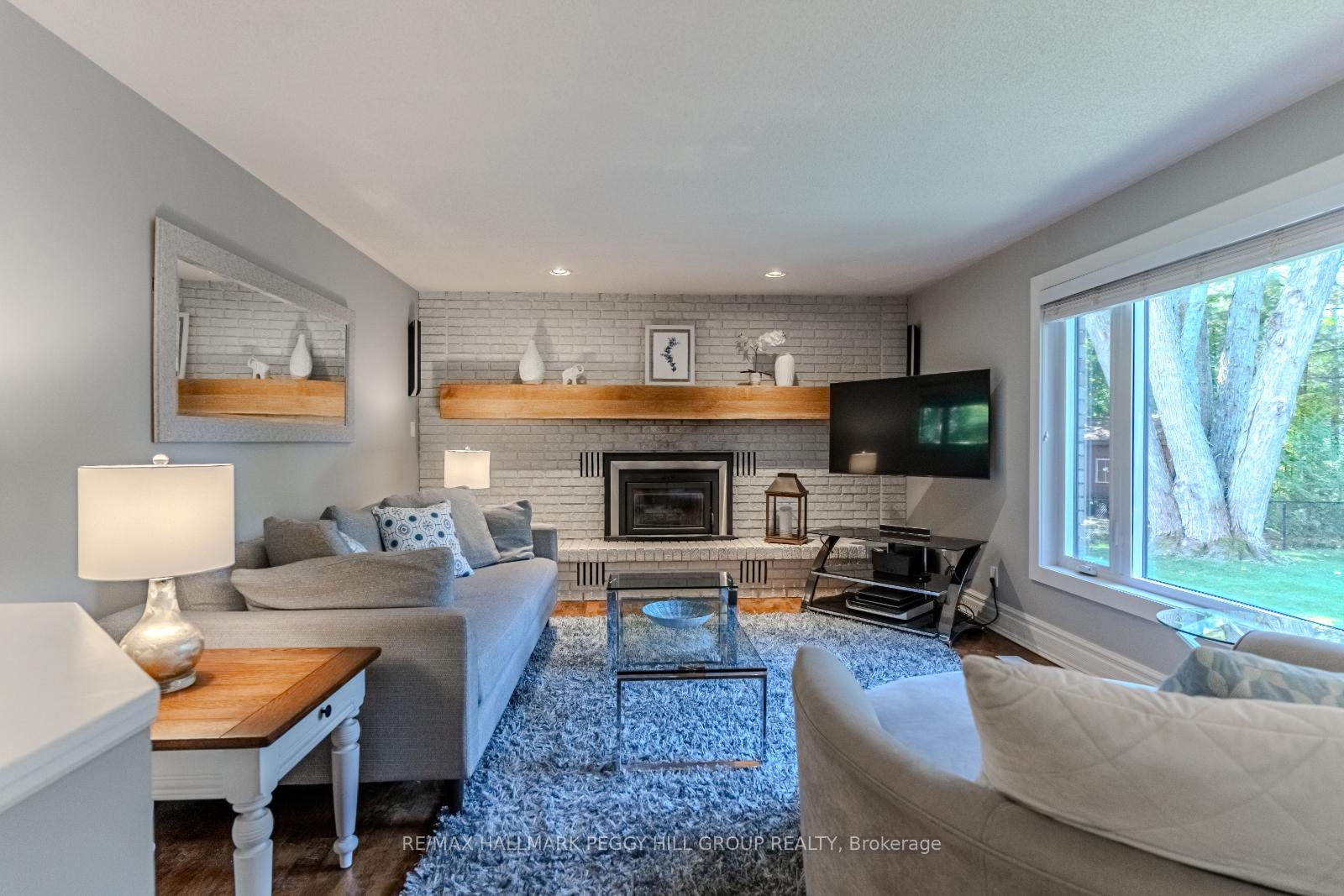 Photo 3 of 48 Lawrence Avenue, Springwater, Anten Mills — HOMEH