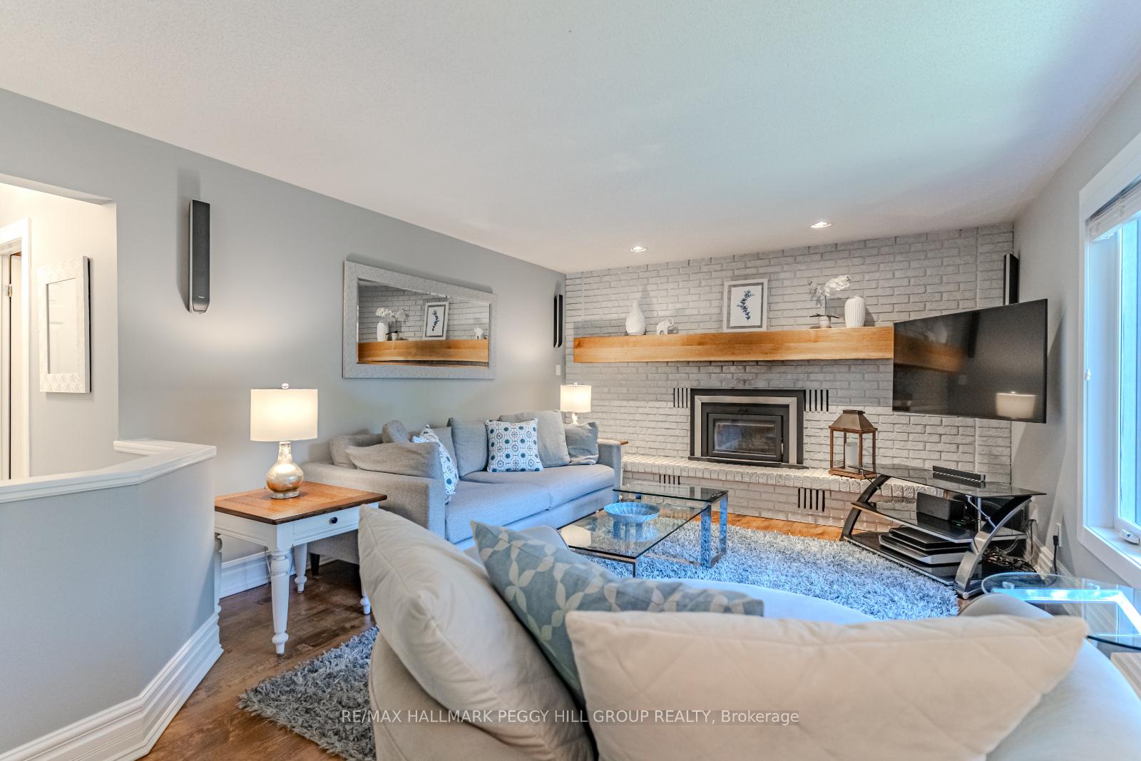 Photo 4 of 48 Lawrence Avenue, Springwater, Anten Mills — HOMEH