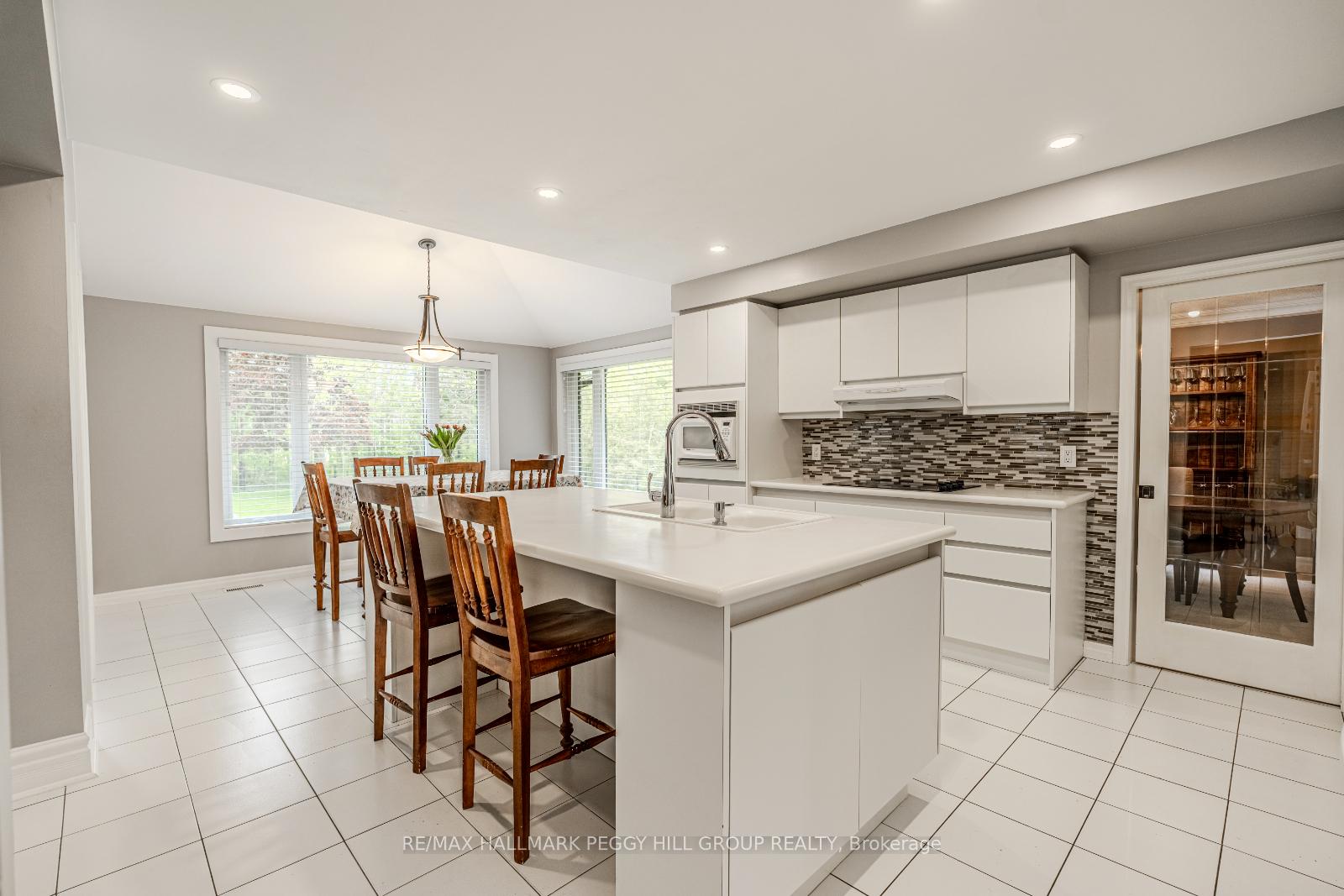 Photo 10 of 48 Lawrence Avenue, Springwater, Anten Mills — HOMEH