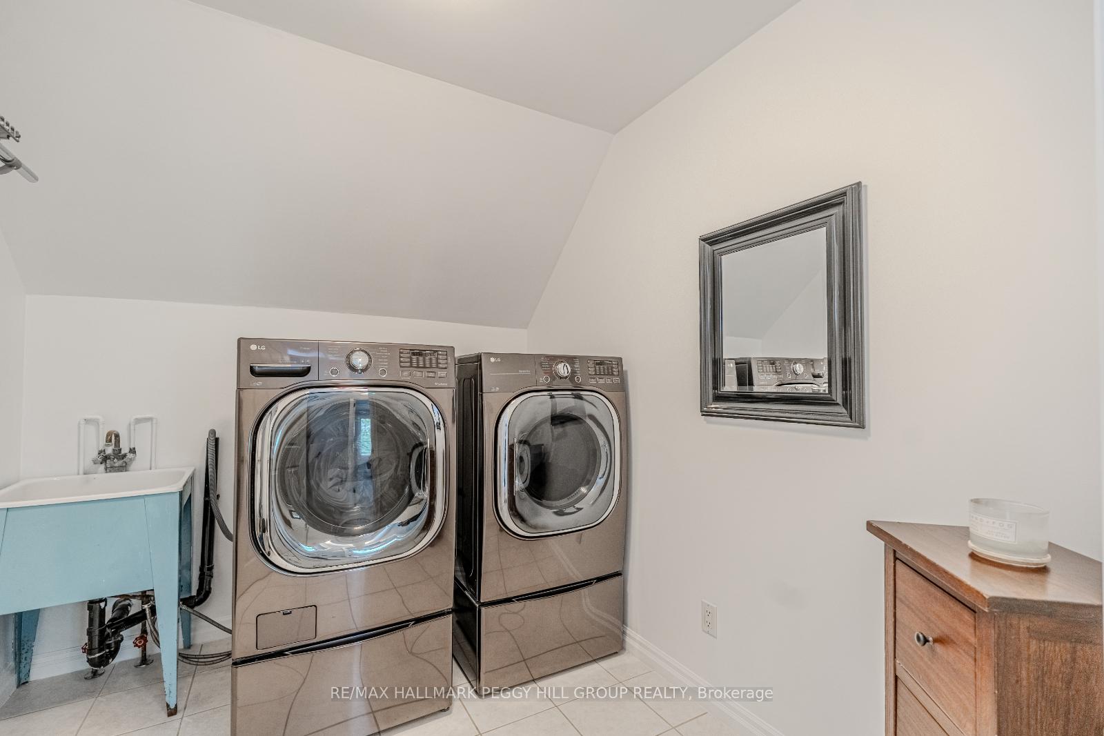 Photo 22 of 48 Lawrence Avenue, Springwater, Anten Mills — HOMEH