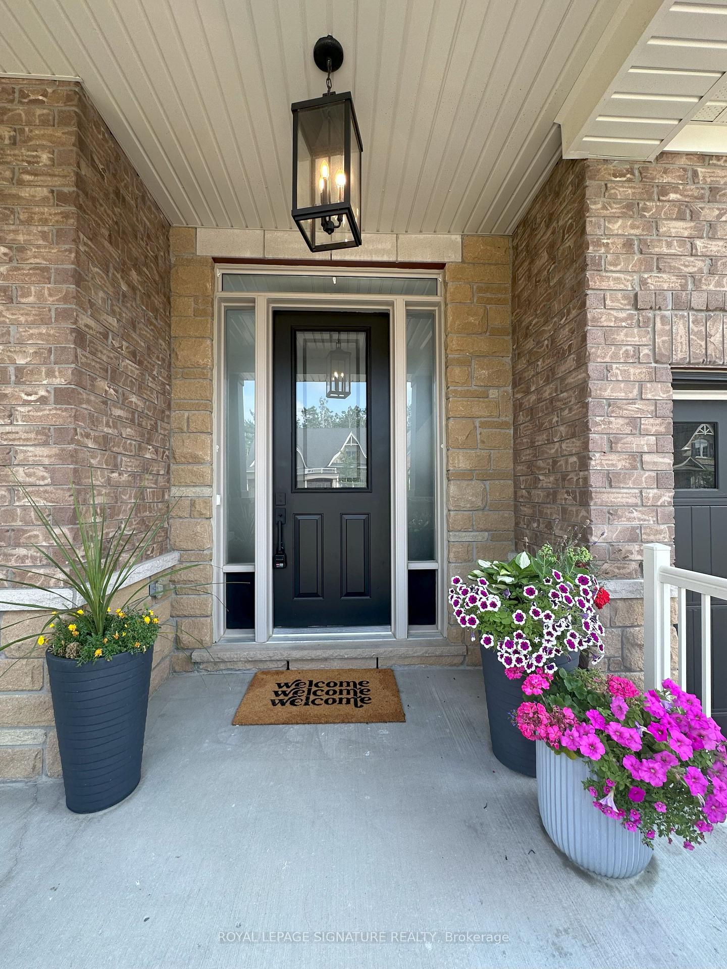 Photo 3 of 27 Moreau Way, Springwater, Centre Vespra — HOMEH