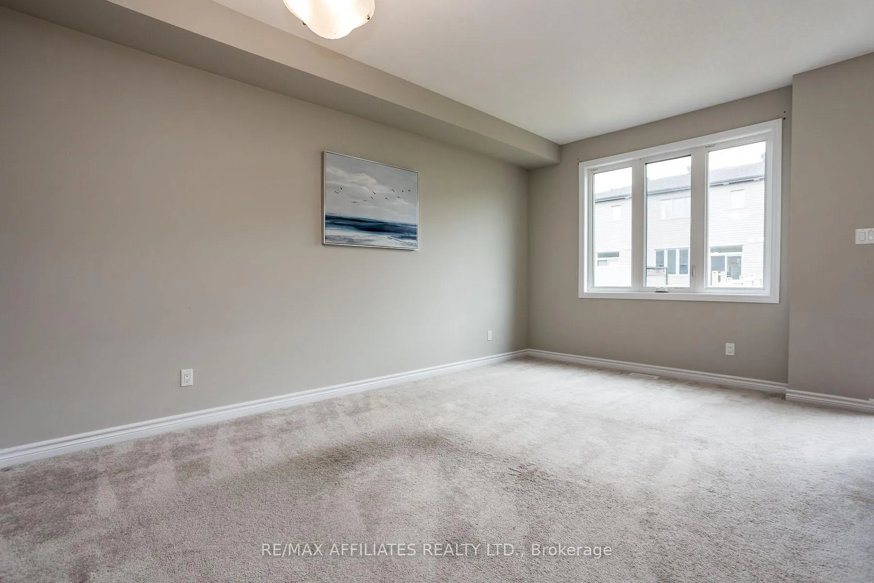 Photo 5 of 196 Bandelier Way, Ottawa, Stittsville (North) — HOMEH