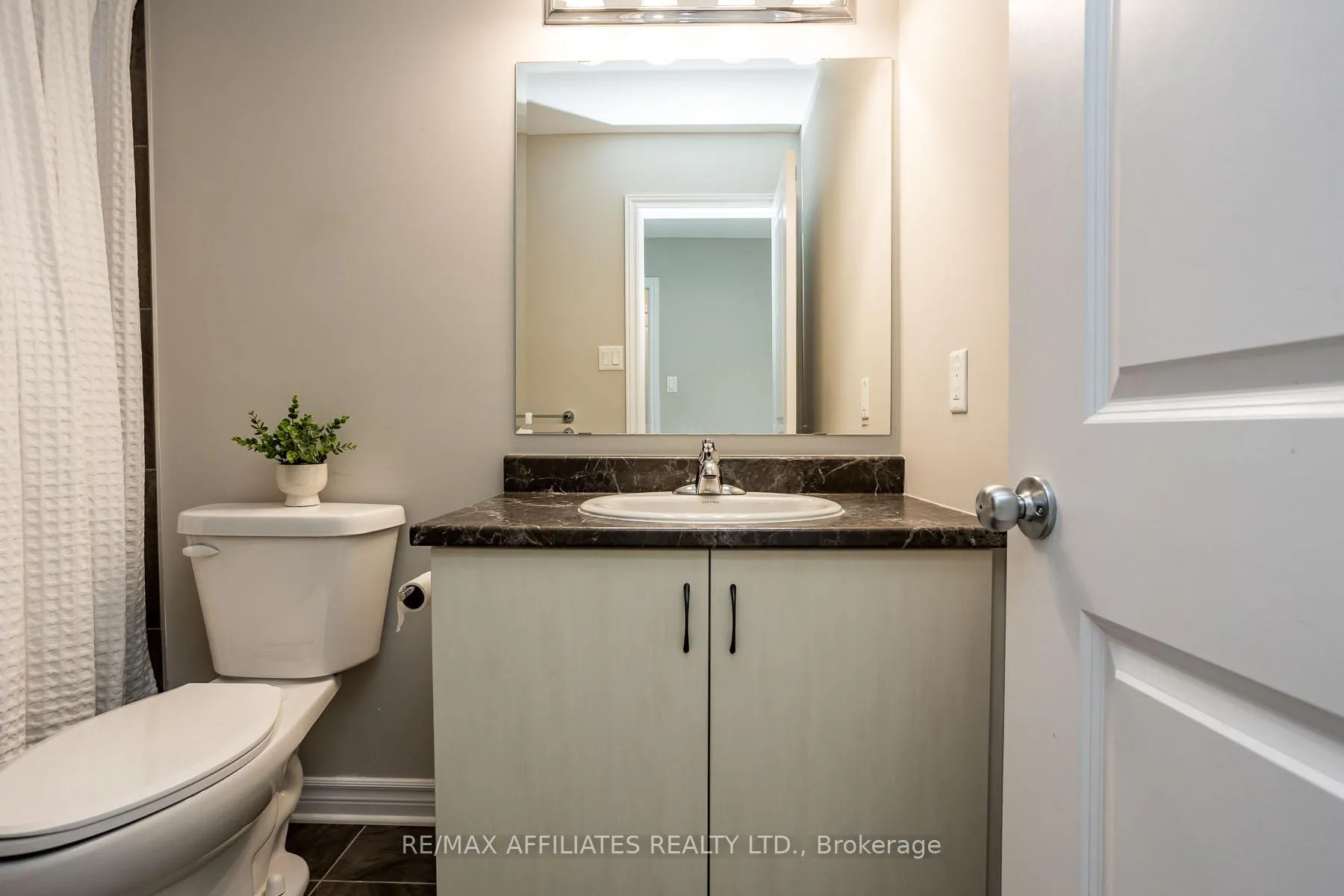 Photo 19 of 196 Bandelier Way, Ottawa, Stittsville (North) — HOMEH