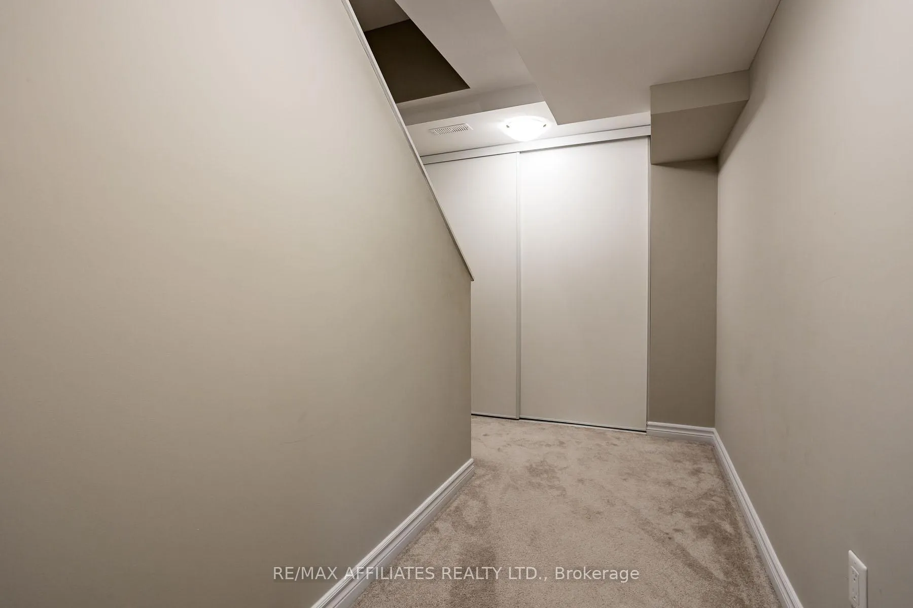 Photo 24 of 196 Bandelier Way, Ottawa, Stittsville (North) — HOMEH
