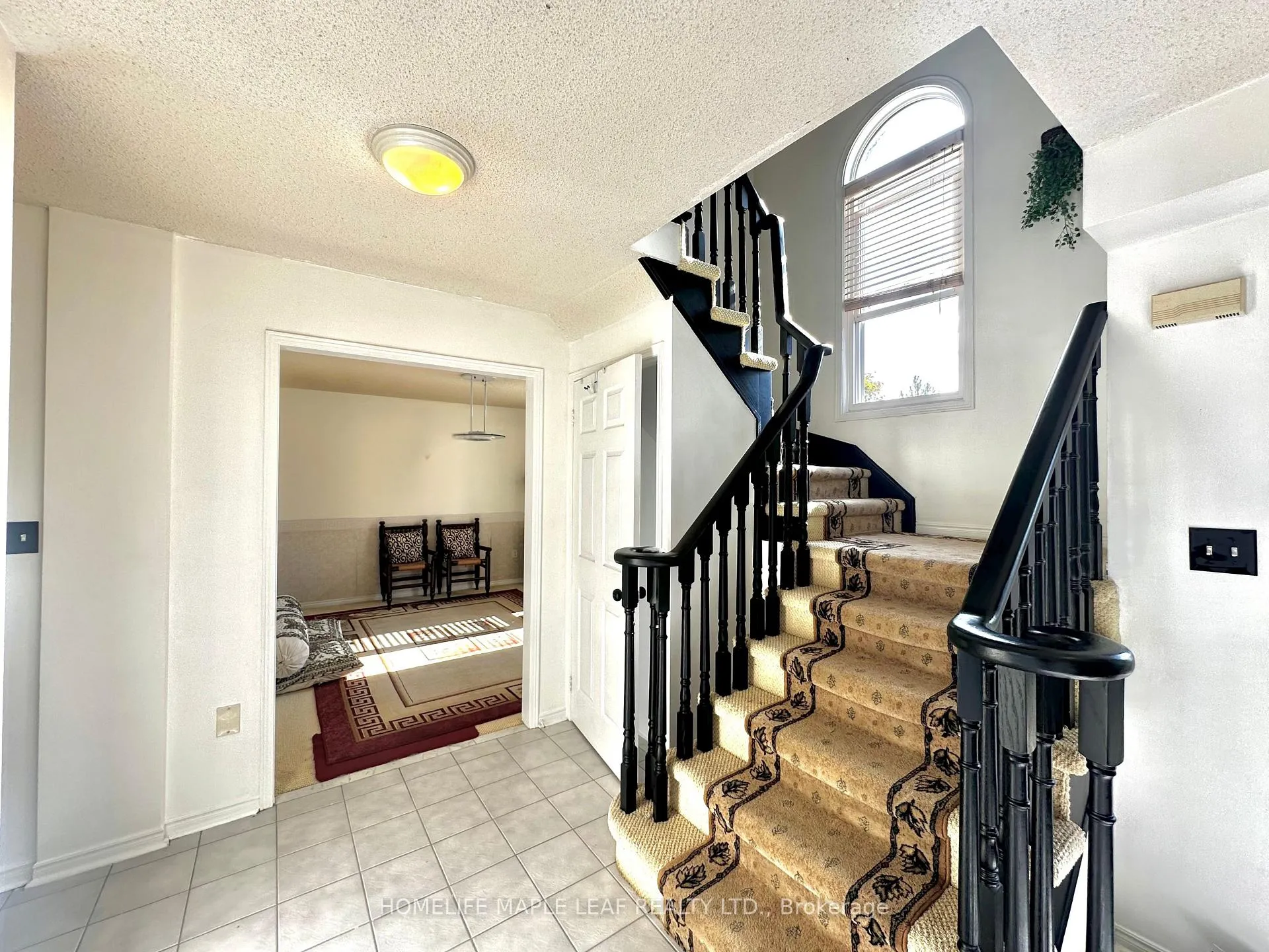 Photo 11 of 41 Woodstream Avenue E, Brampton, Sandringham-Wellington — HOMEH