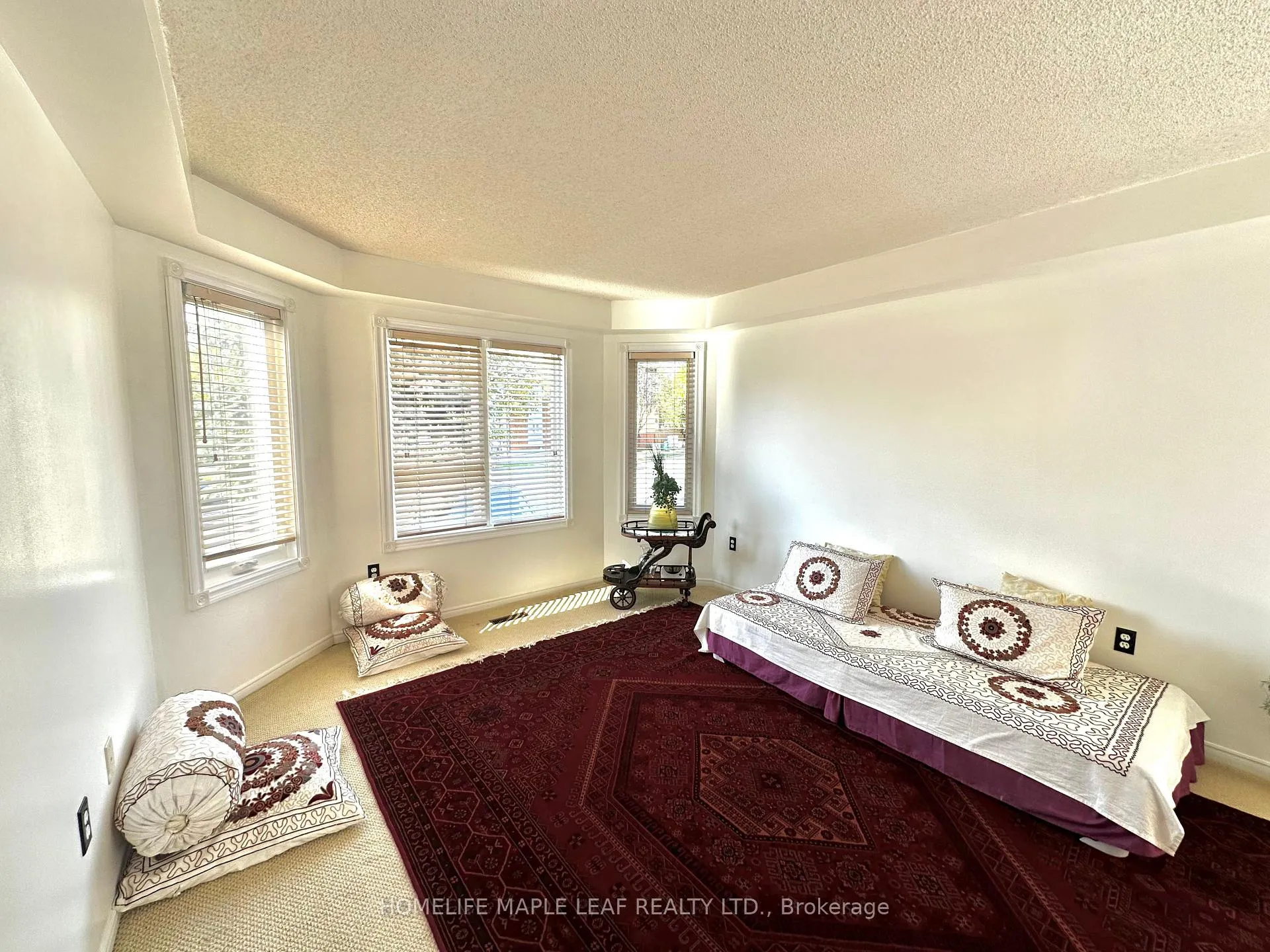 Photo 23 of 41 Woodstream Avenue E, Brampton, Sandringham-Wellington — HOMEH