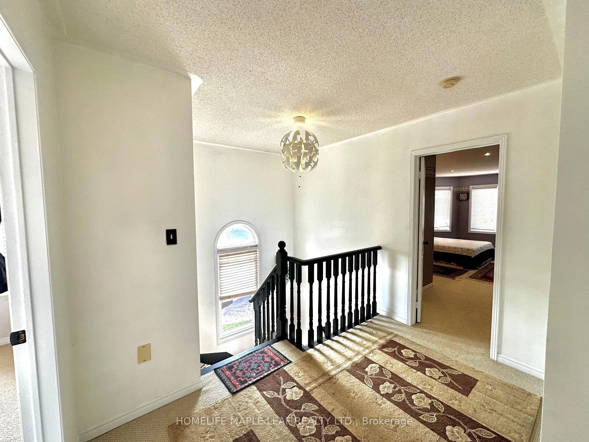 Photo 27 of 41 Woodstream Avenue E, Brampton, Sandringham-Wellington — HOMEH