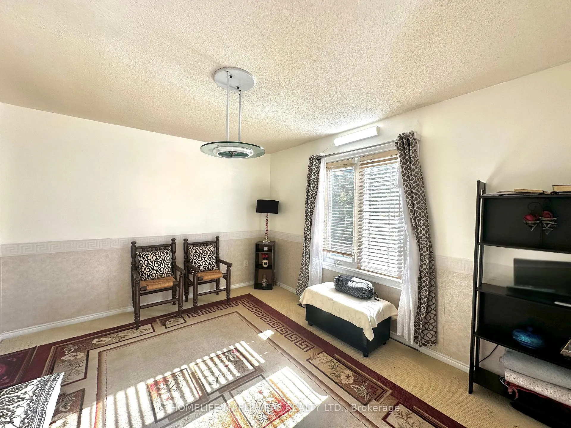 Photo 32 of 41 Woodstream Avenue E, Brampton, Sandringham-Wellington — HOMEH
