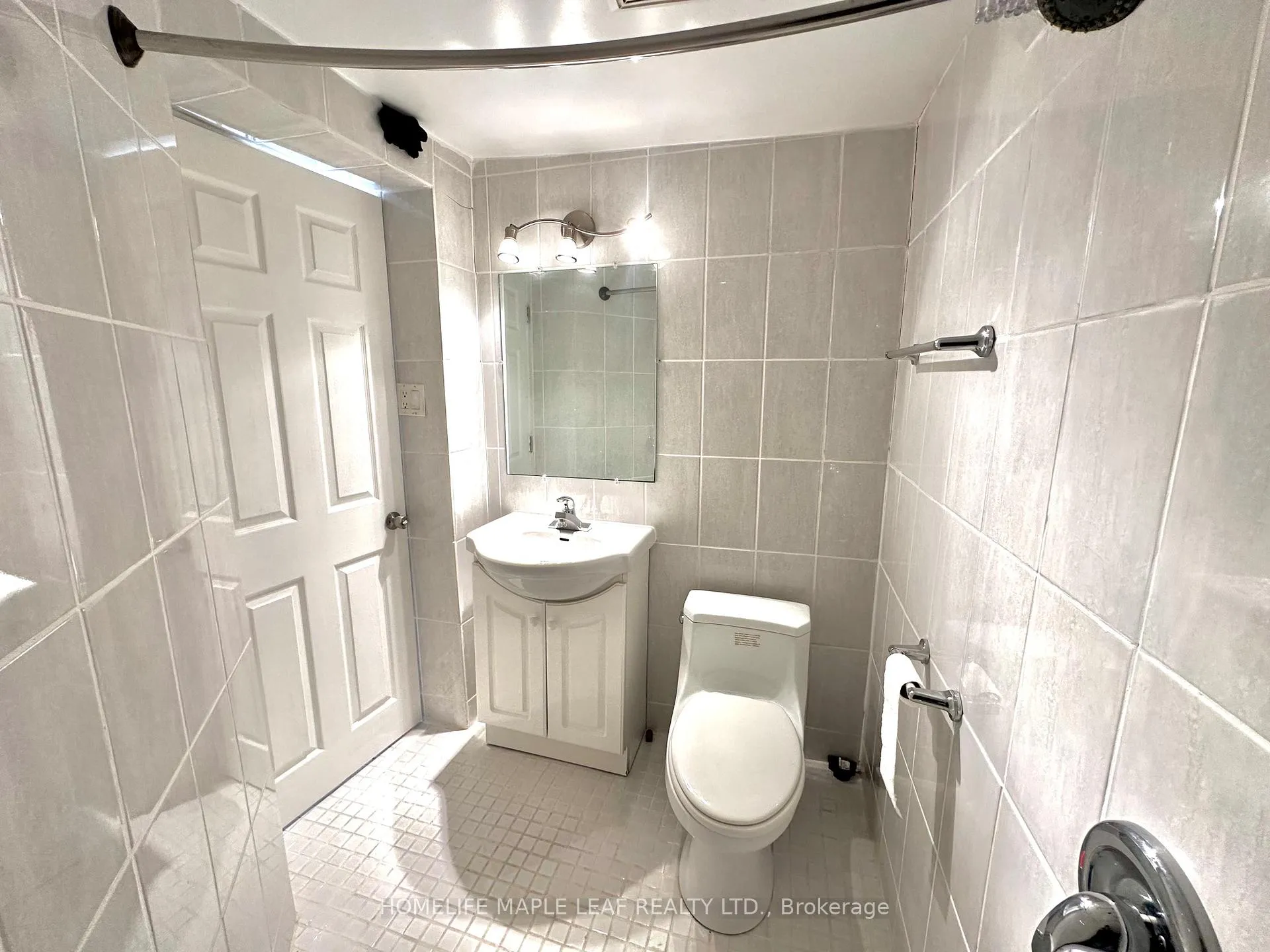 Photo 88 of 41 Woodstream Avenue E, Brampton, Sandringham-Wellington — HOMEH