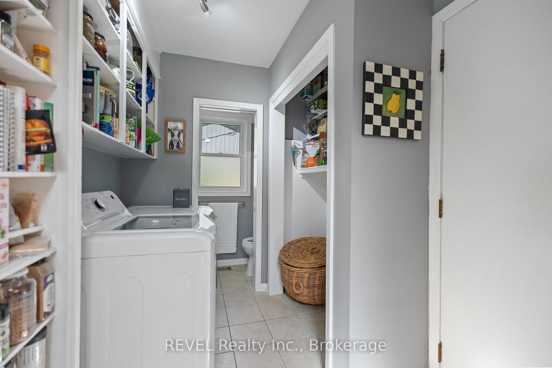 Photo 16 of 10 Woodington Crescent, St. Catharines, Glendale/Glenridge — HOMEH