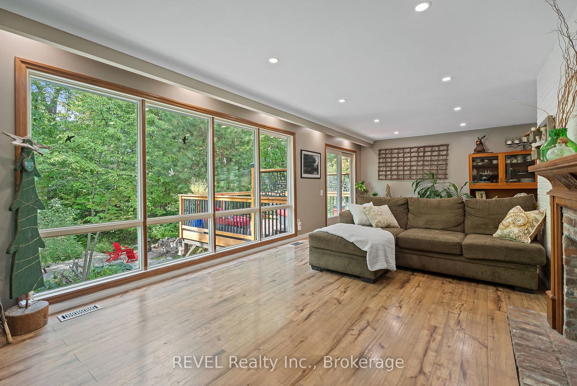 Photo 19 of 10 Woodington Crescent, St. Catharines, Glendale/Glenridge — HOMEH