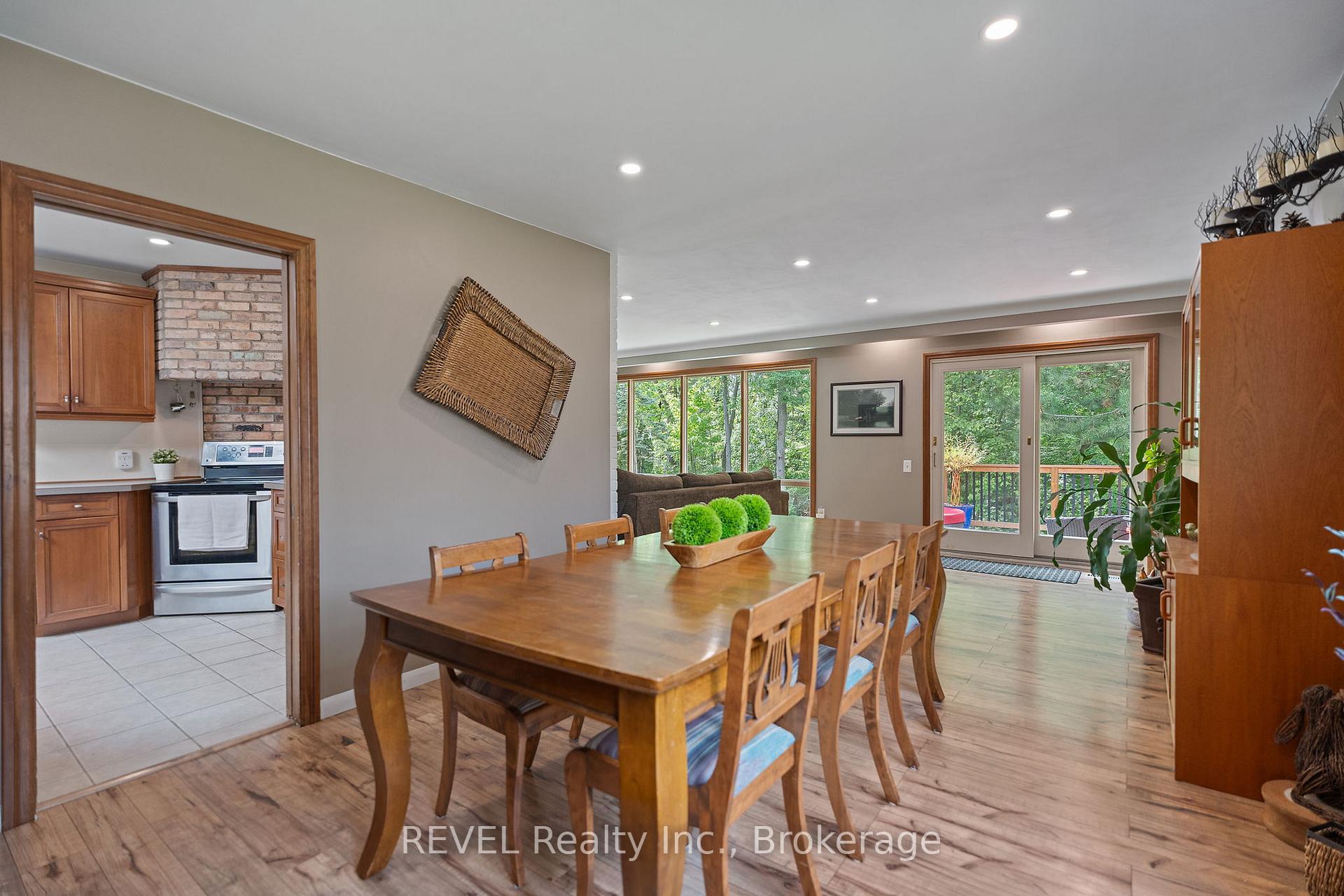 Photo 23 of 10 Woodington Crescent, St. Catharines, Glendale/Glenridge — HOMEH