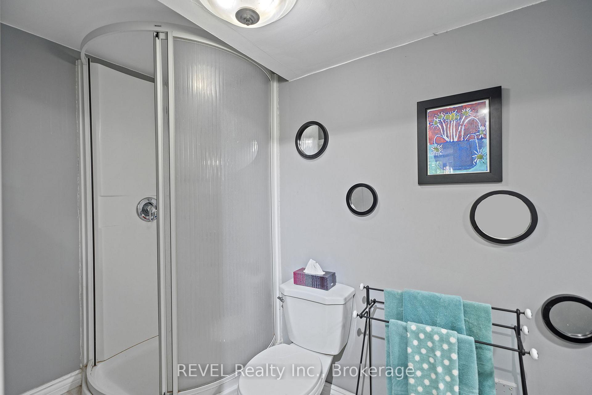 Photo 39 of 10 Woodington Crescent, St. Catharines, Glendale/Glenridge — HOMEH