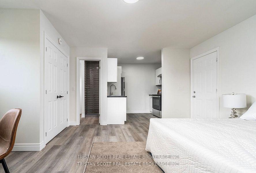 Photo 6 of Unit 2, 231 Pelham Road, St. Catharines, Western Hill — HOMEH