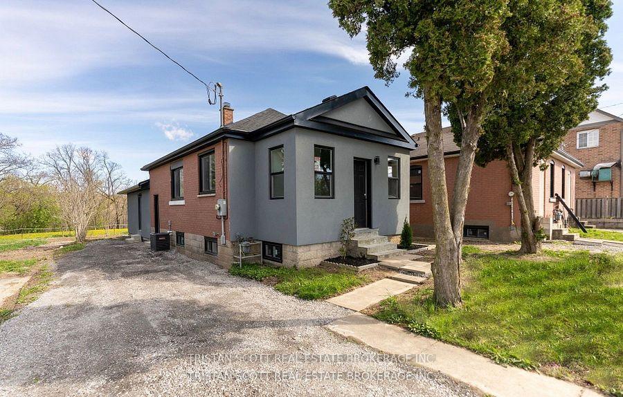 Photo 9 of Unit 2, 231 Pelham Road, St. Catharines, Western Hill — HOMEH