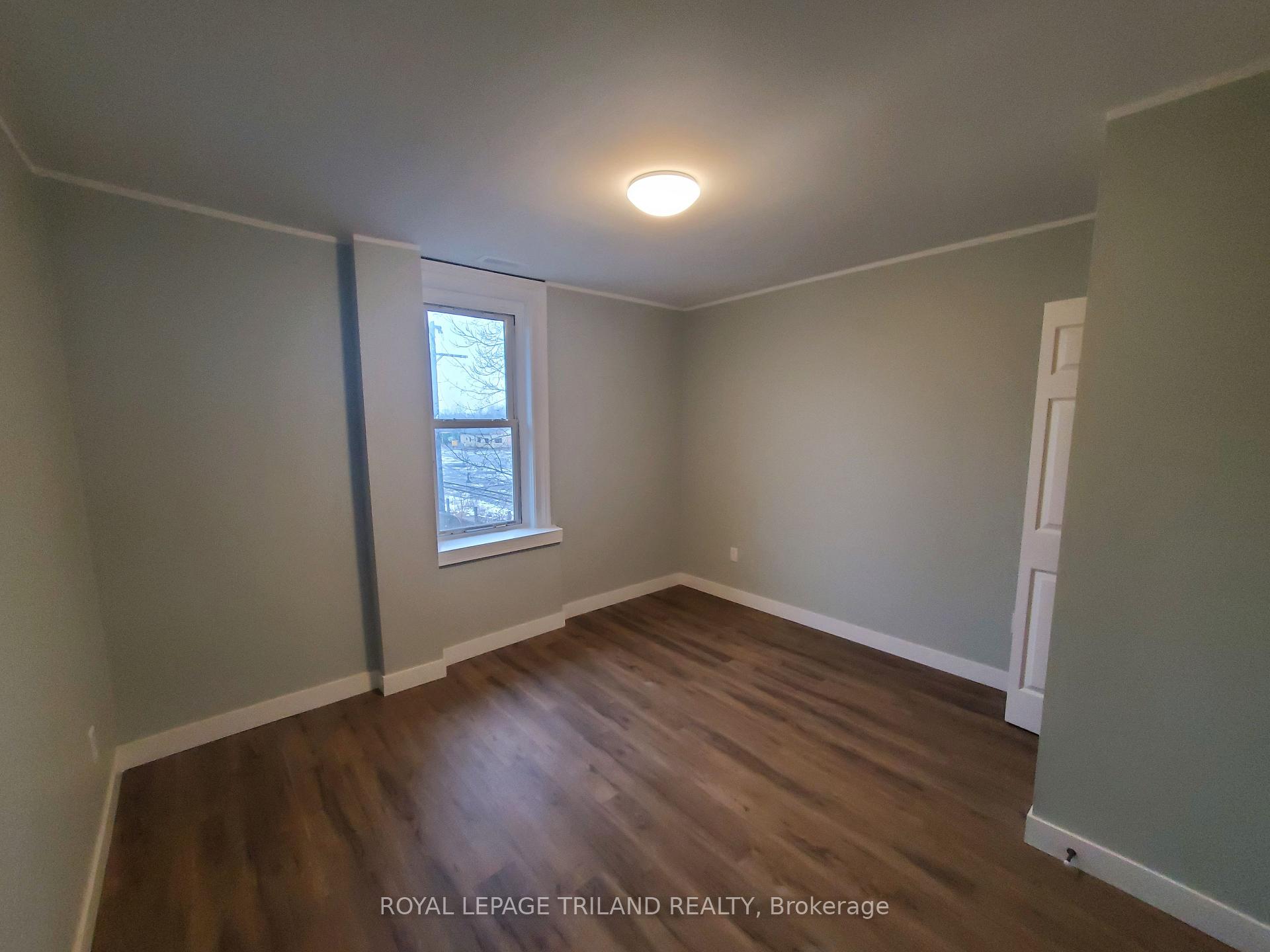 Photo 6 of Unit UPPER UNIT, 104 Flora Street, St. Thomas — HOMEH