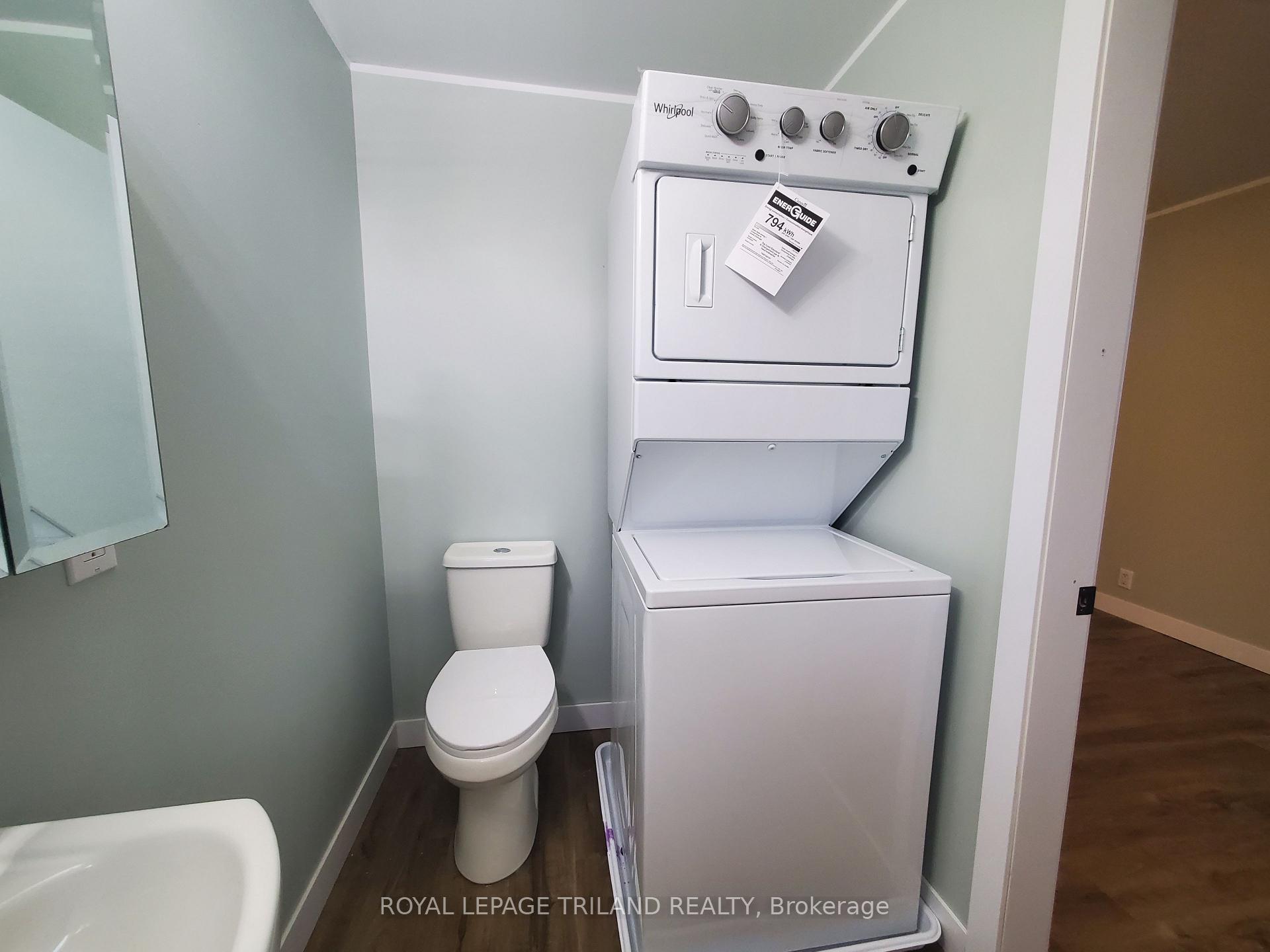 Photo 13 of Unit UPPER UNIT, 104 Flora Street, St. Thomas — HOMEH