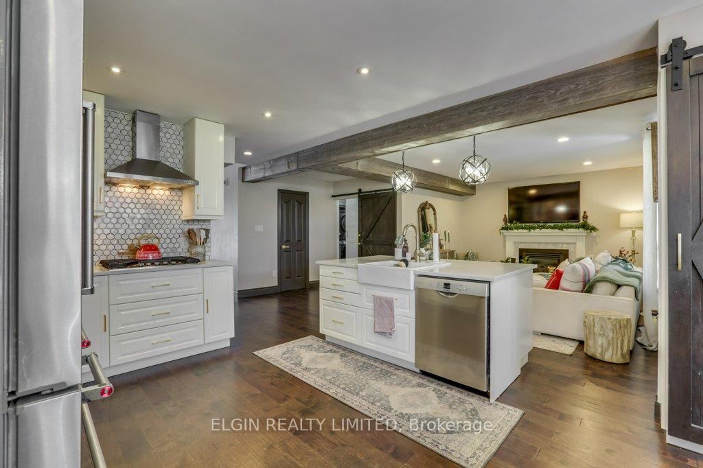Photo 17 of 28 Massey Drive, St. Thomas — HOMEH