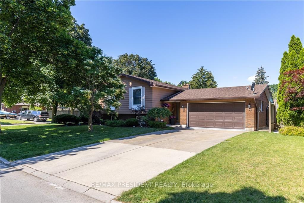 Photo 1 of 45 Royal Oak Drive, St. Catharines, Martindale Pond — HOMEH