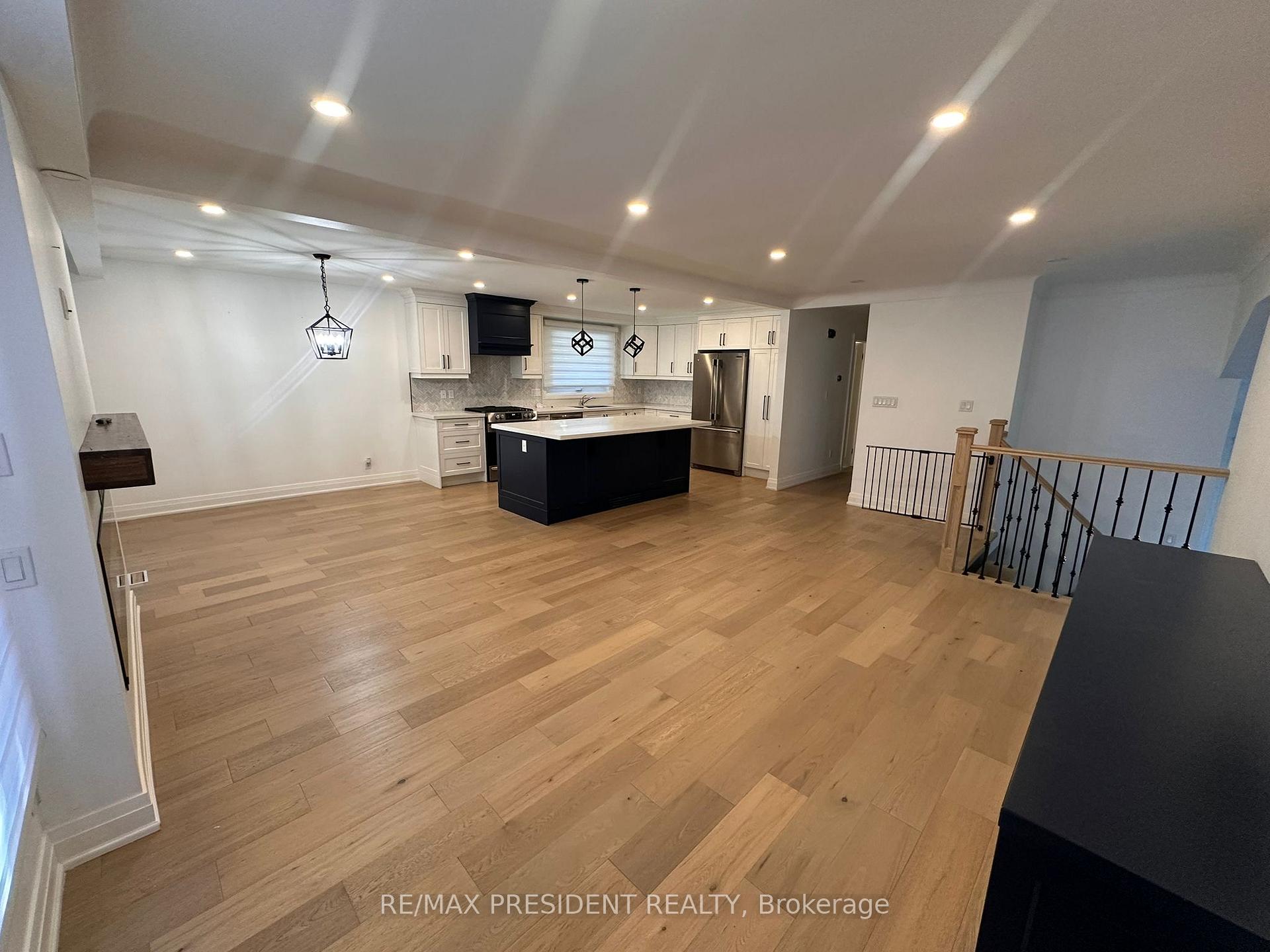 Photo 5 of 45 Royal Oak Drive, St. Catharines, Martindale Pond — HOMEH