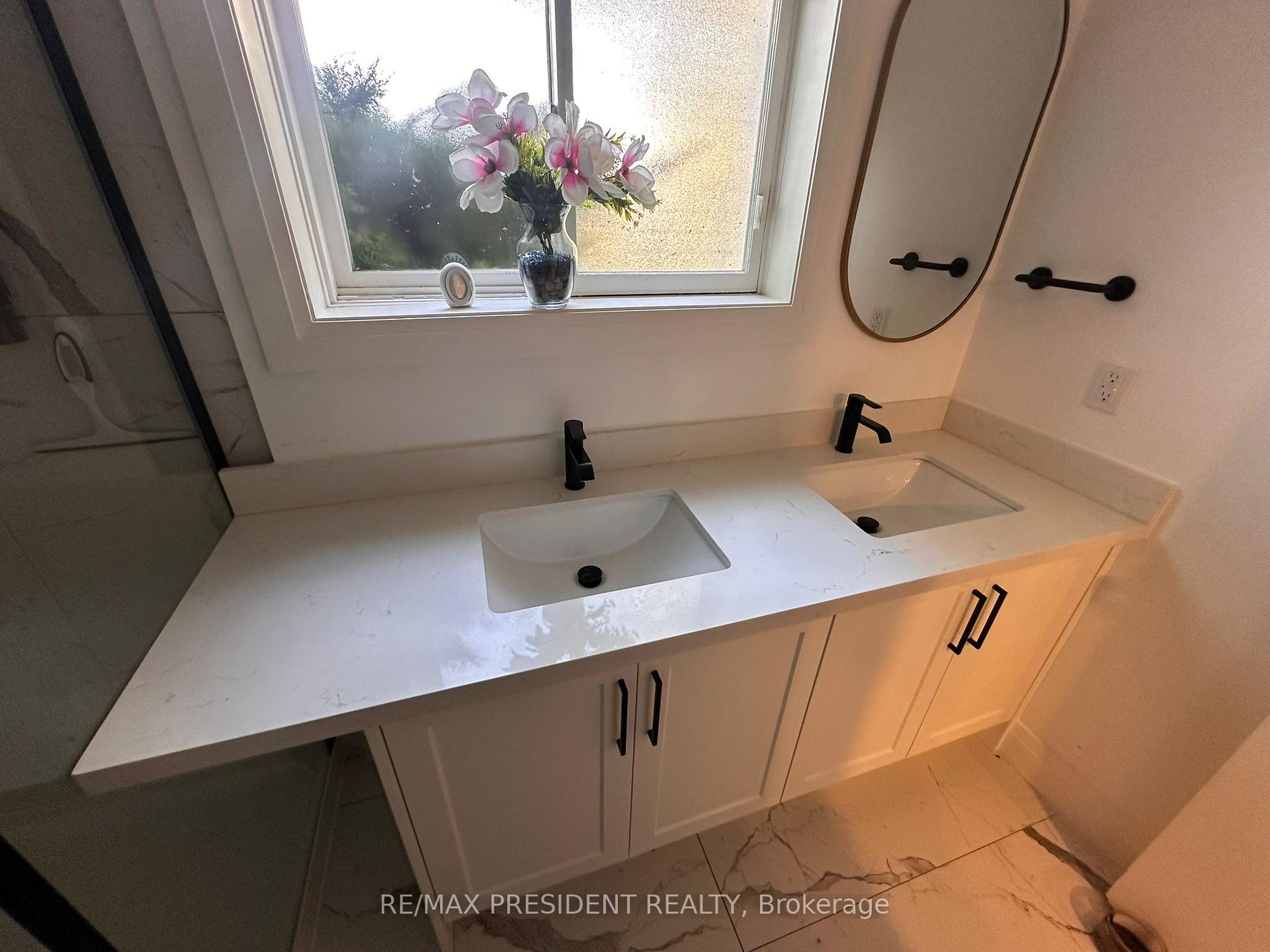 Photo 17 of 45 Royal Oak Drive, St. Catharines, Martindale Pond — HOMEH
