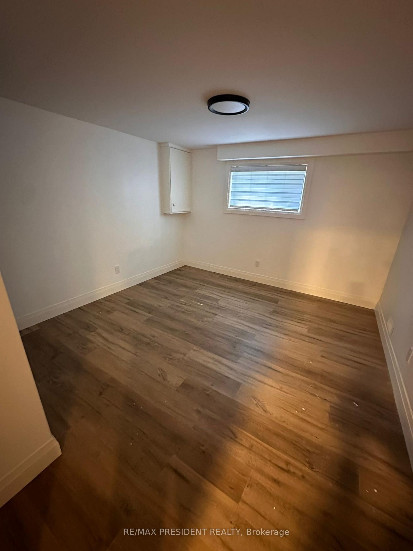 Photo 20 of 45 Royal Oak Drive, St. Catharines, Martindale Pond — HOMEH