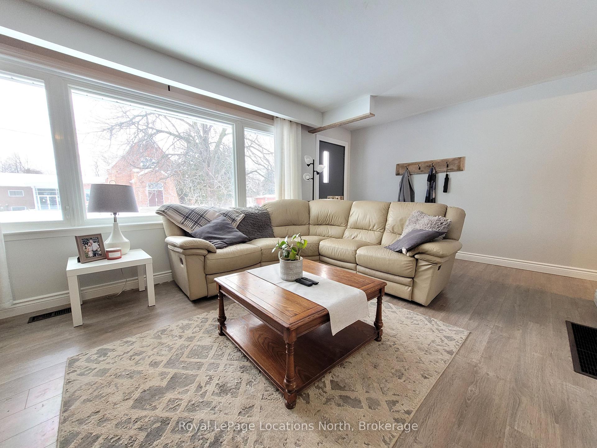 Photo 7 of 1661 George Johnston Road, Springwater, Minesing — HOMEH