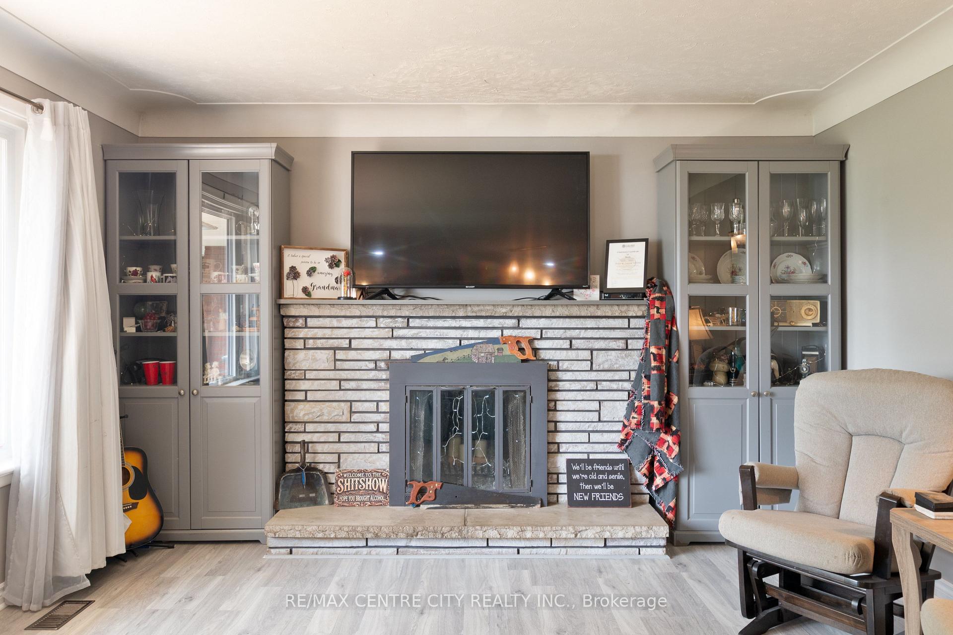 Photo 7 of 168 Fairview Avenue, St. Thomas — HOMEH