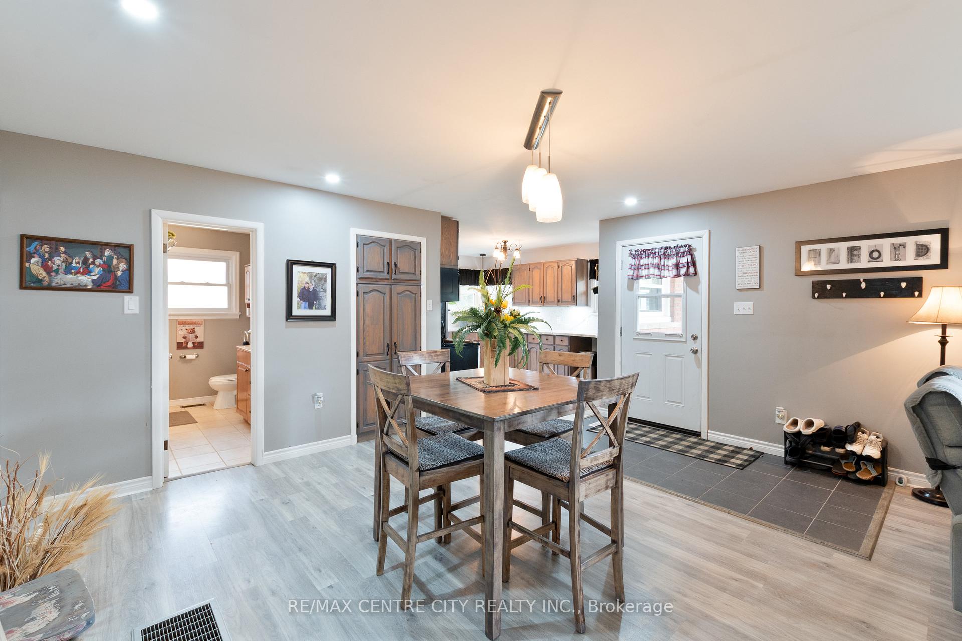 Photo 9 of 168 Fairview Avenue, St. Thomas — HOMEH
