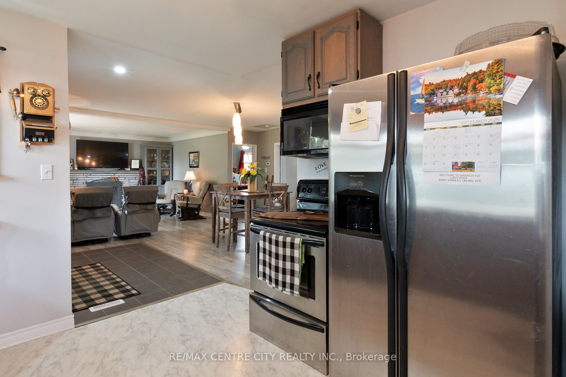 Photo 13 of 168 Fairview Avenue, St. Thomas — HOMEH