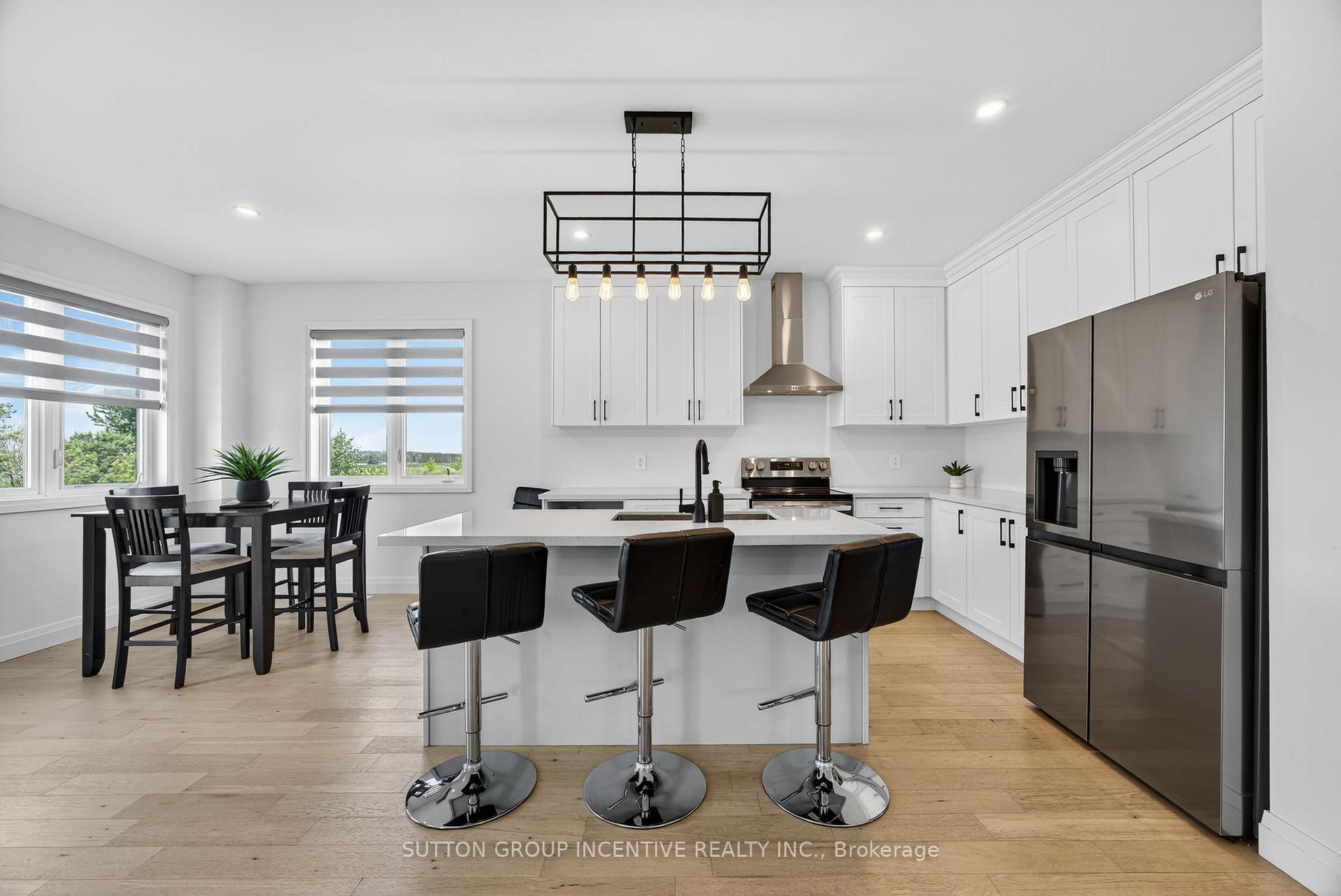 Photo 9 of 76 Ritchie Crescent, Springwater, Elmvale — HOMEH