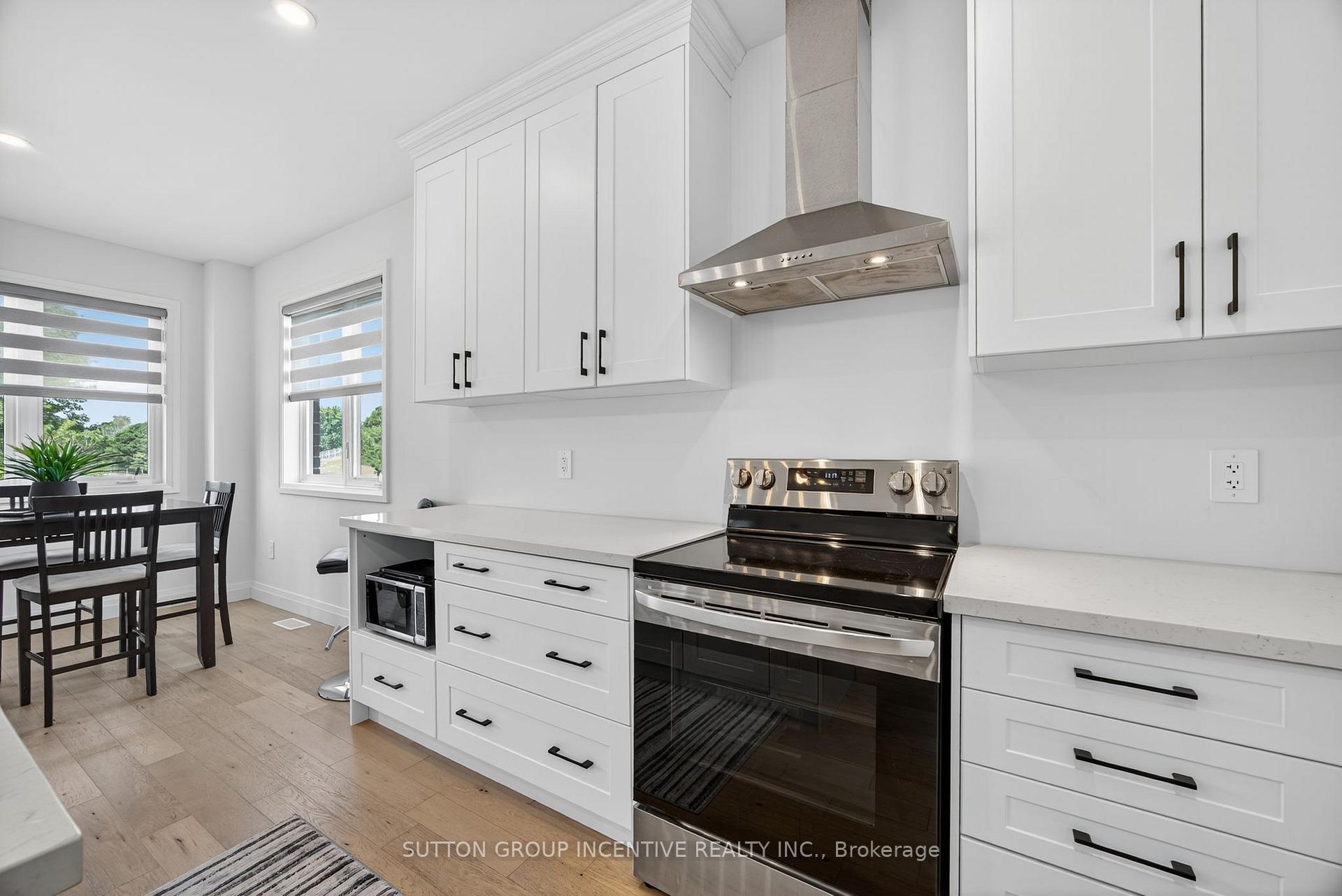 Photo 12 of 76 Ritchie Crescent, Springwater, Elmvale — HOMEH