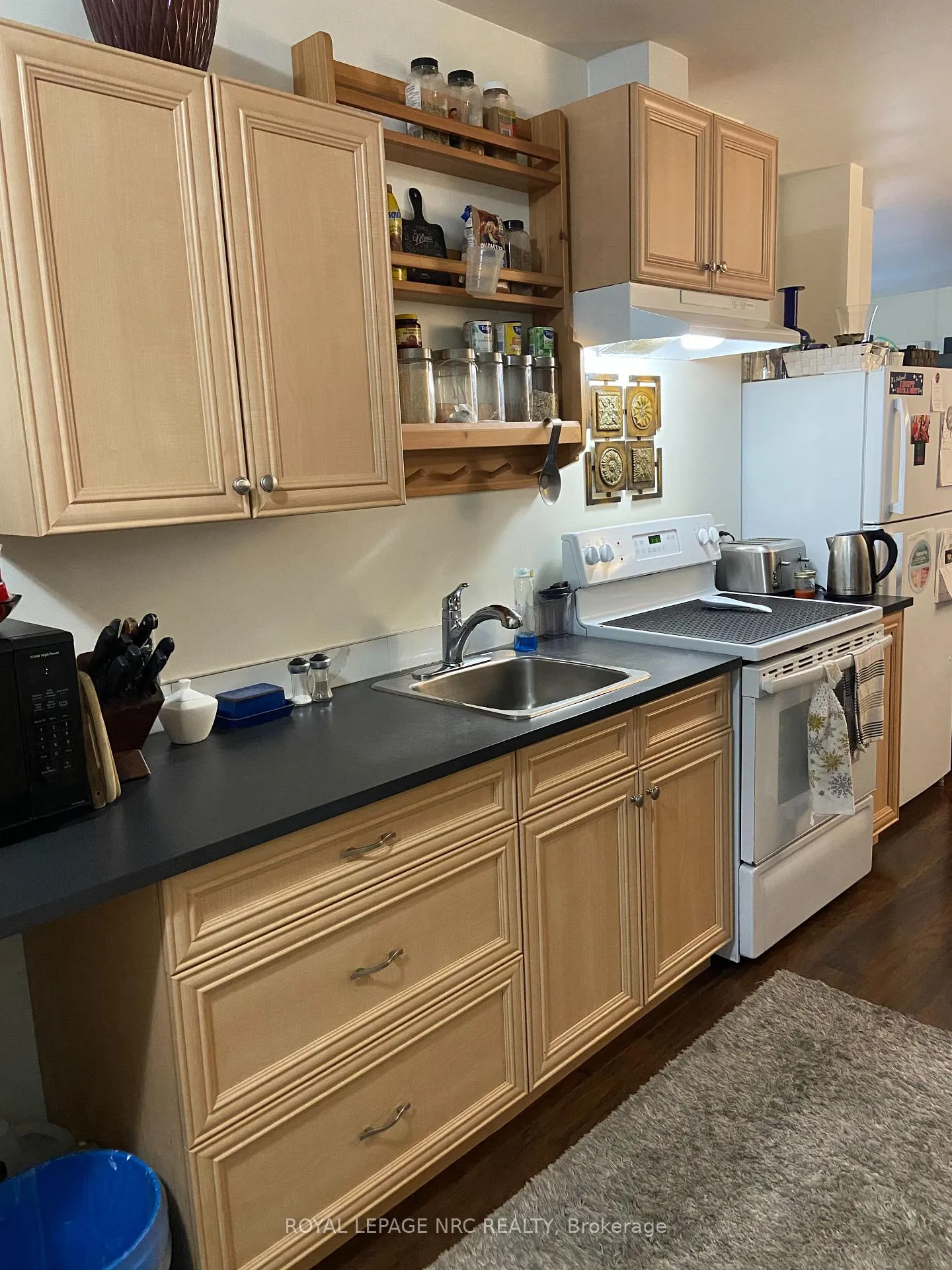 Photo 3 of Unit 2, 244 Ontario Street, St. Catharines, Downtown — HOMEH