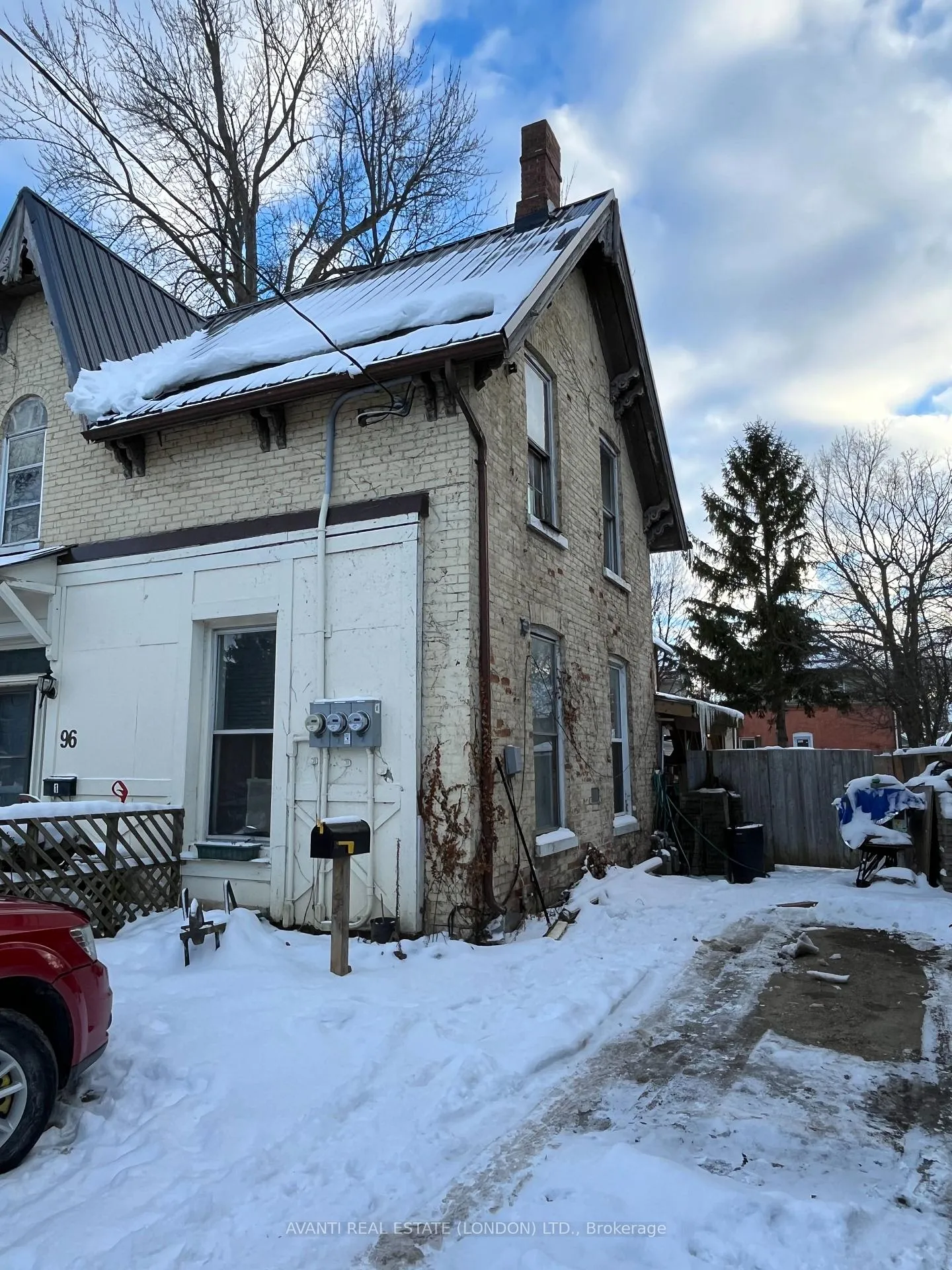 Photo 4 of 96 Wellington Street, St. Thomas — HOMEH