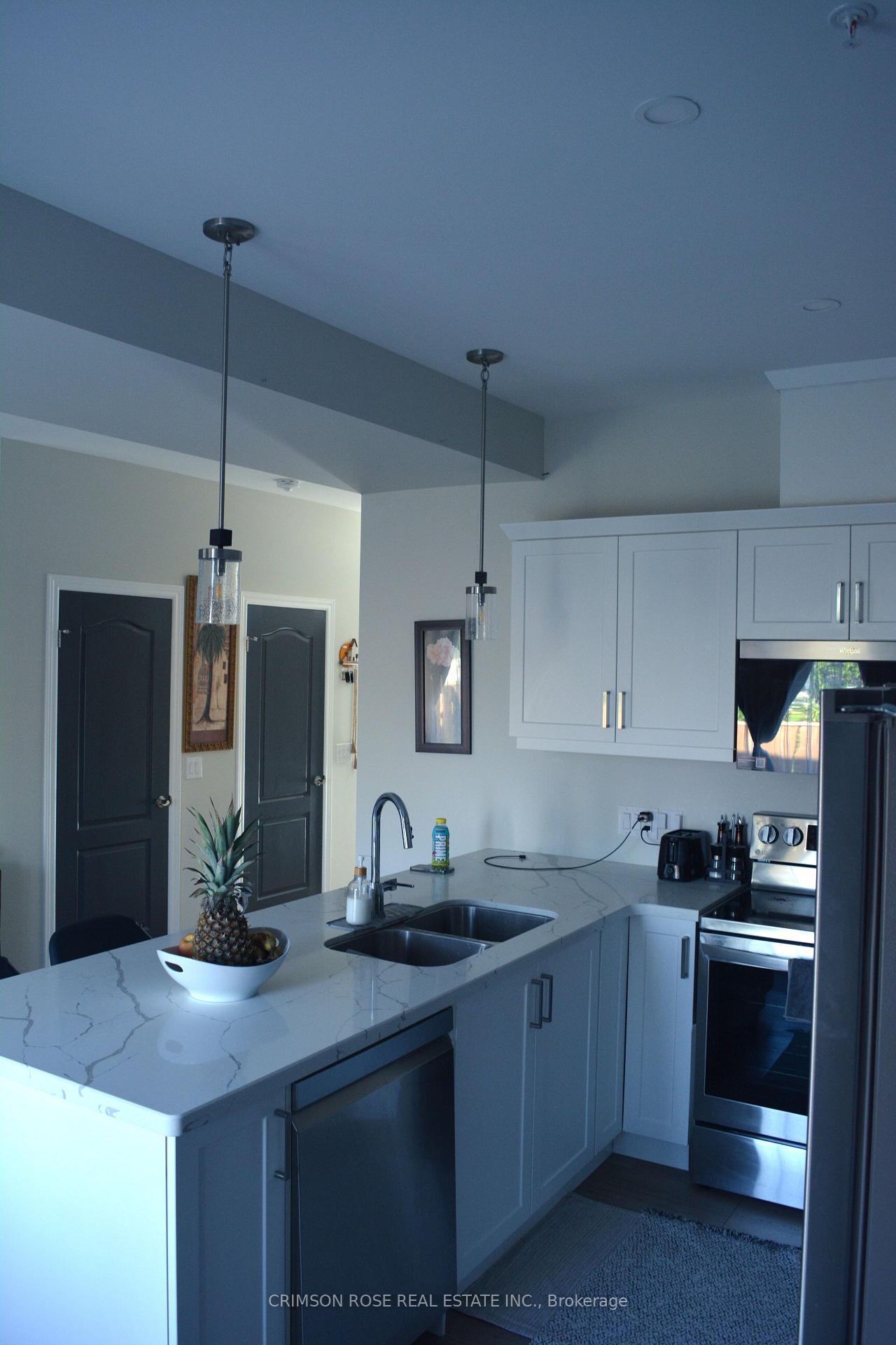 Photo 4 of 7 Marshall Lane, St. Catharines, Glendale/Glenridge — HOMEH