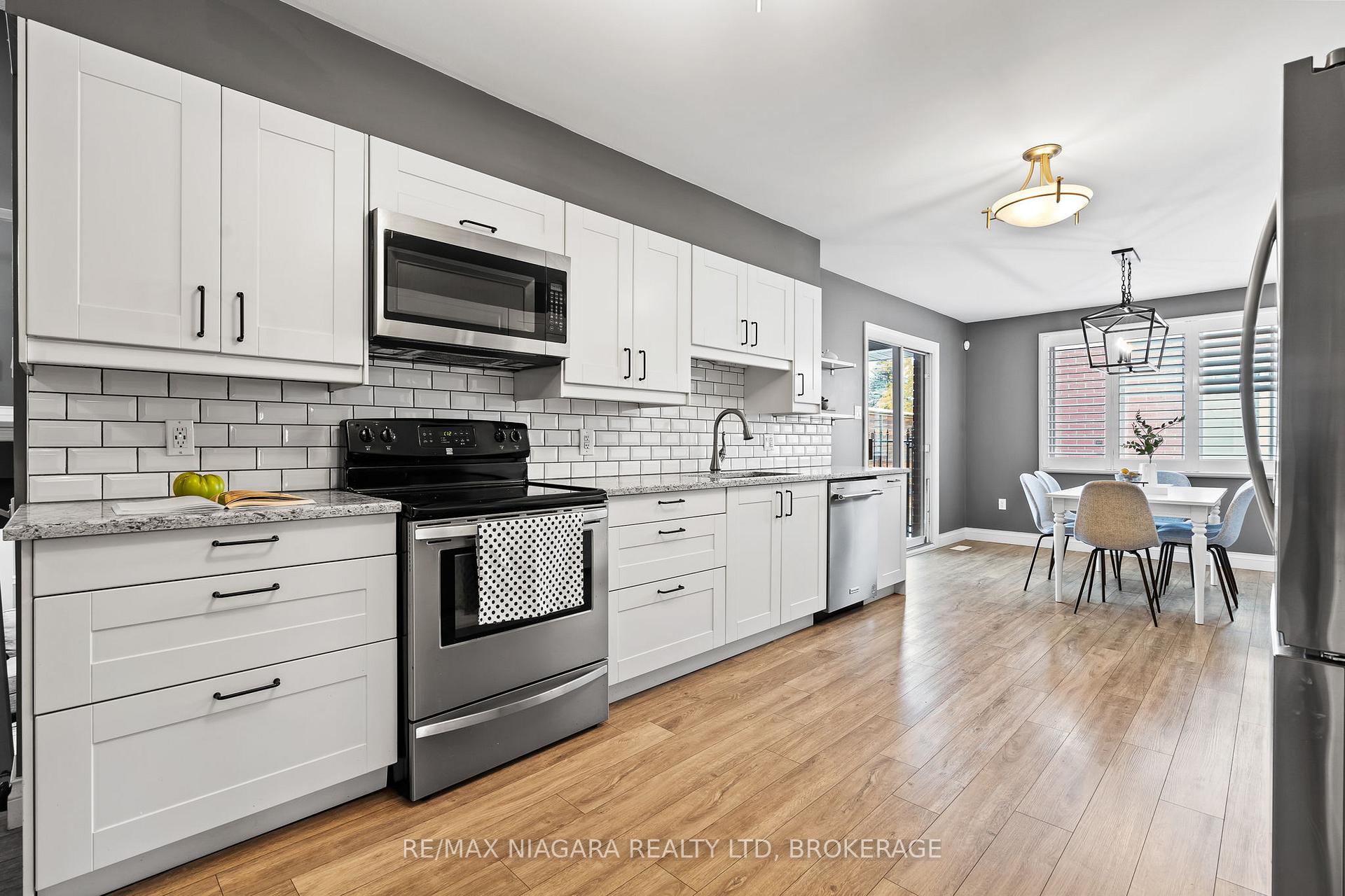 Photo 9 of 22 Michelle Drive, St. Catharines, Grapeview — HOMEH