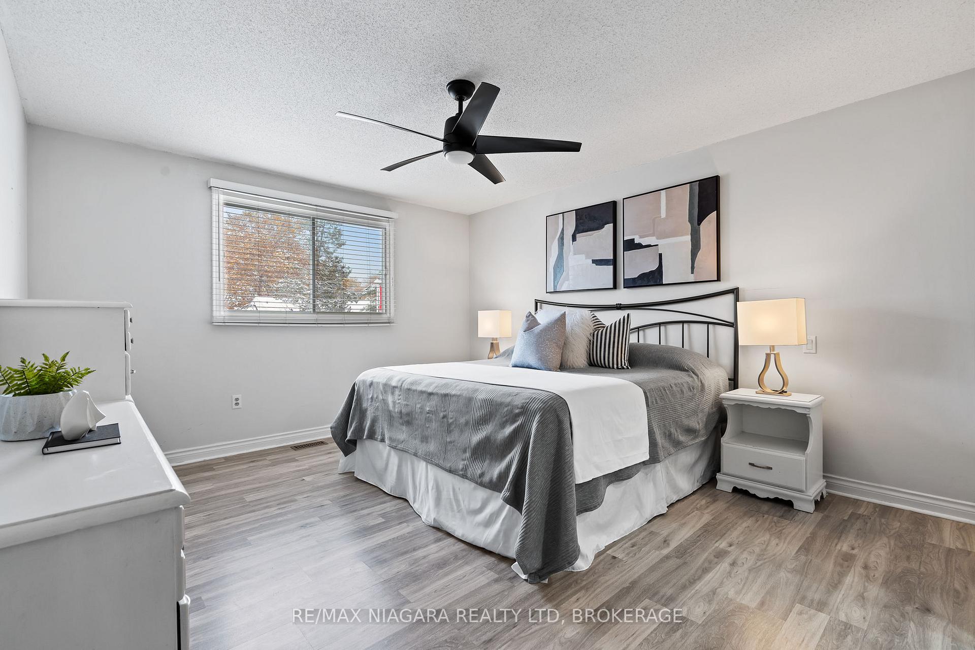 Photo 13 of 22 Michelle Drive, St. Catharines, Grapeview — HOMEH